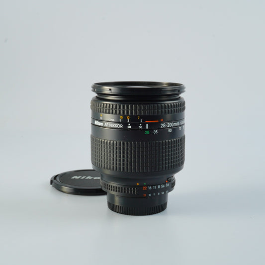 Nikon AF NIKKOR 28-200mm F/3.5-5.6 D ズームレンズ