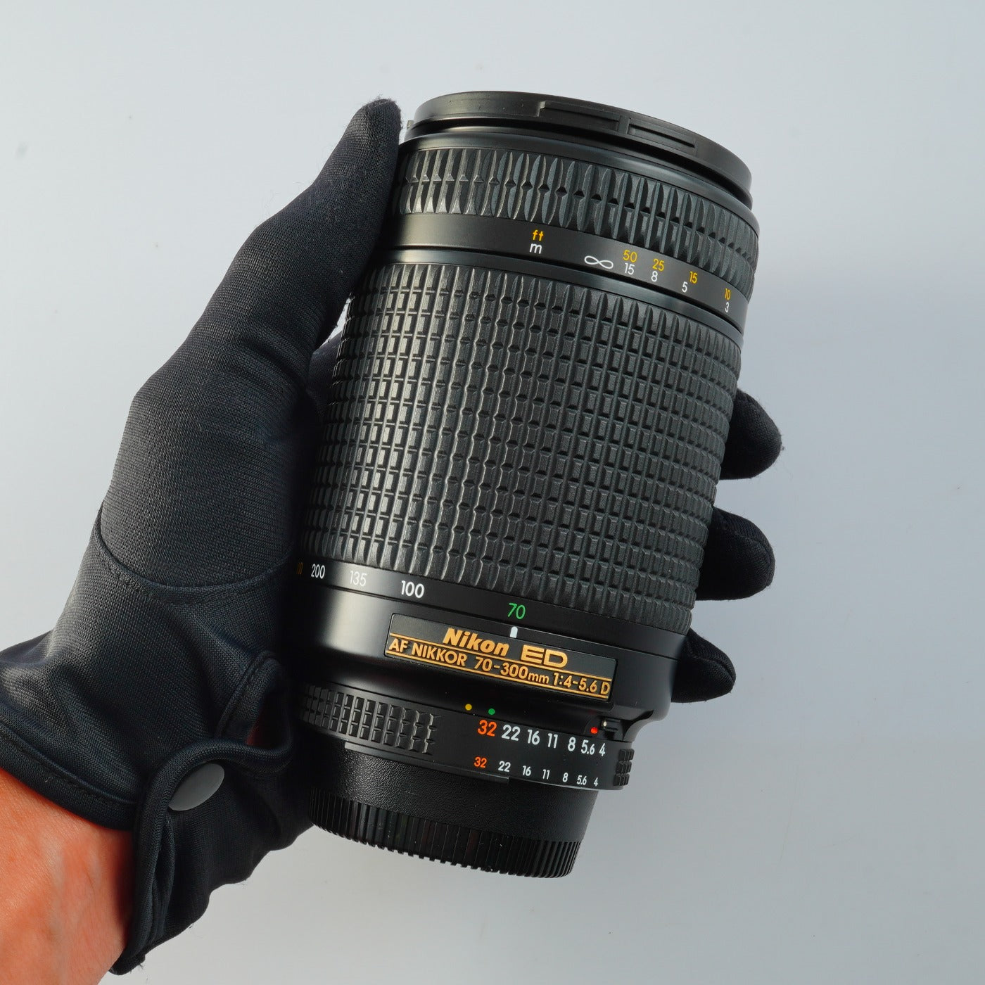 Nikon AF NIKKOR 70-300mm F/4-5.6 D ED ズームレンズ