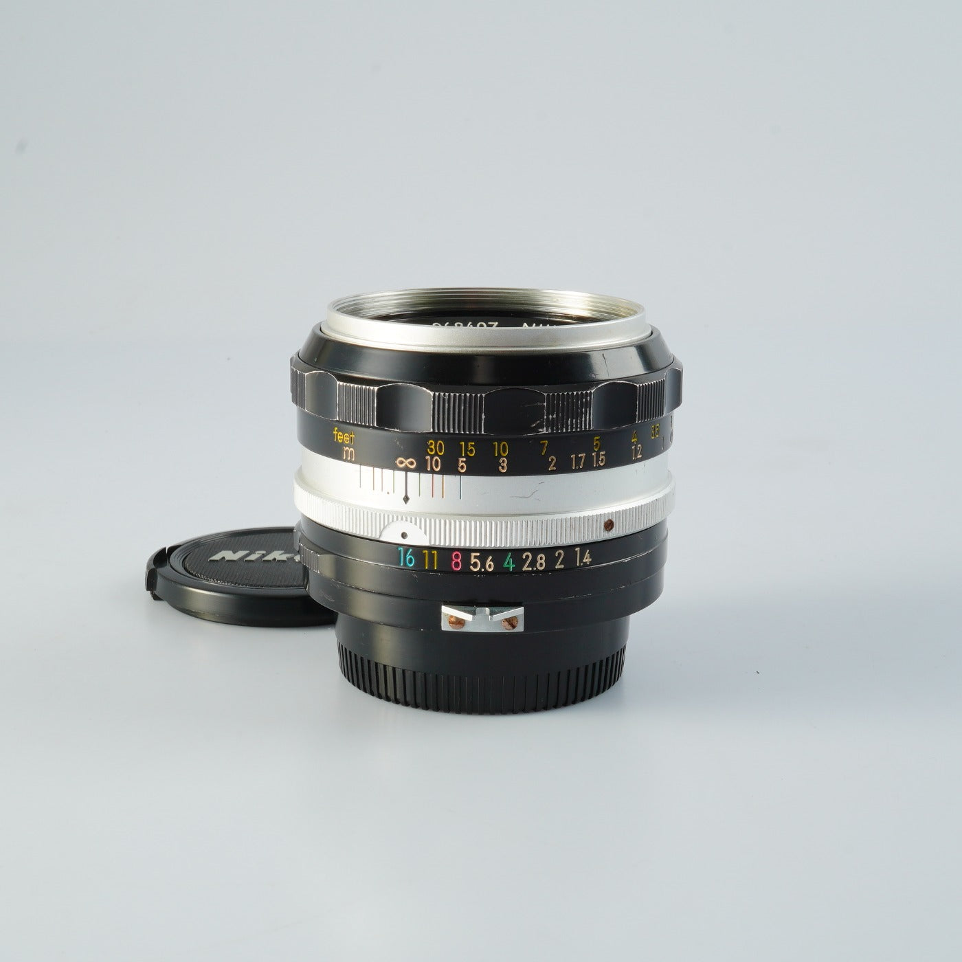 Nikon NIKKOR-S Auto 50mm F/1.4 非Ai 単焦点レンズ