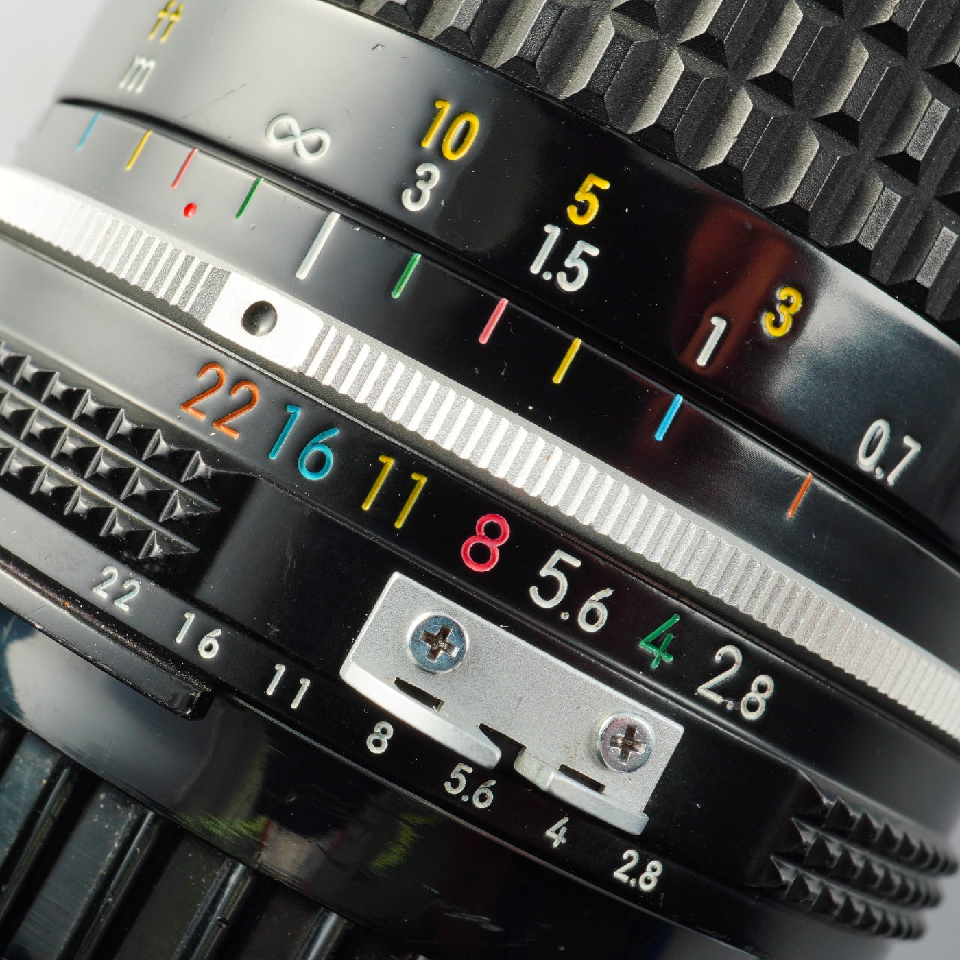 Nikon NIKKOR 24mm F/2.8 Ai 単焦点レンズ