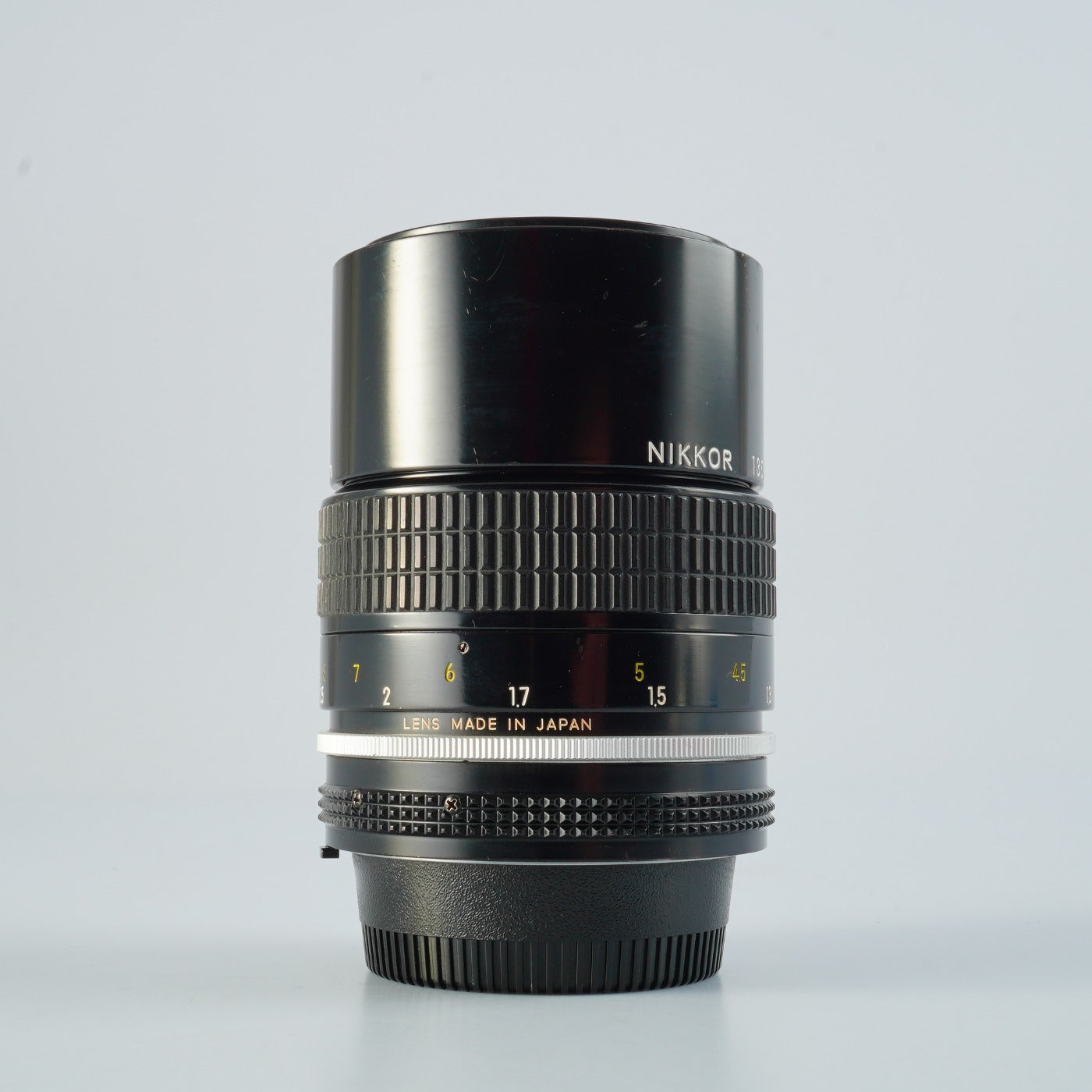 Nikon Ai Nikkor 135mm F/2.8 単焦点レンズ