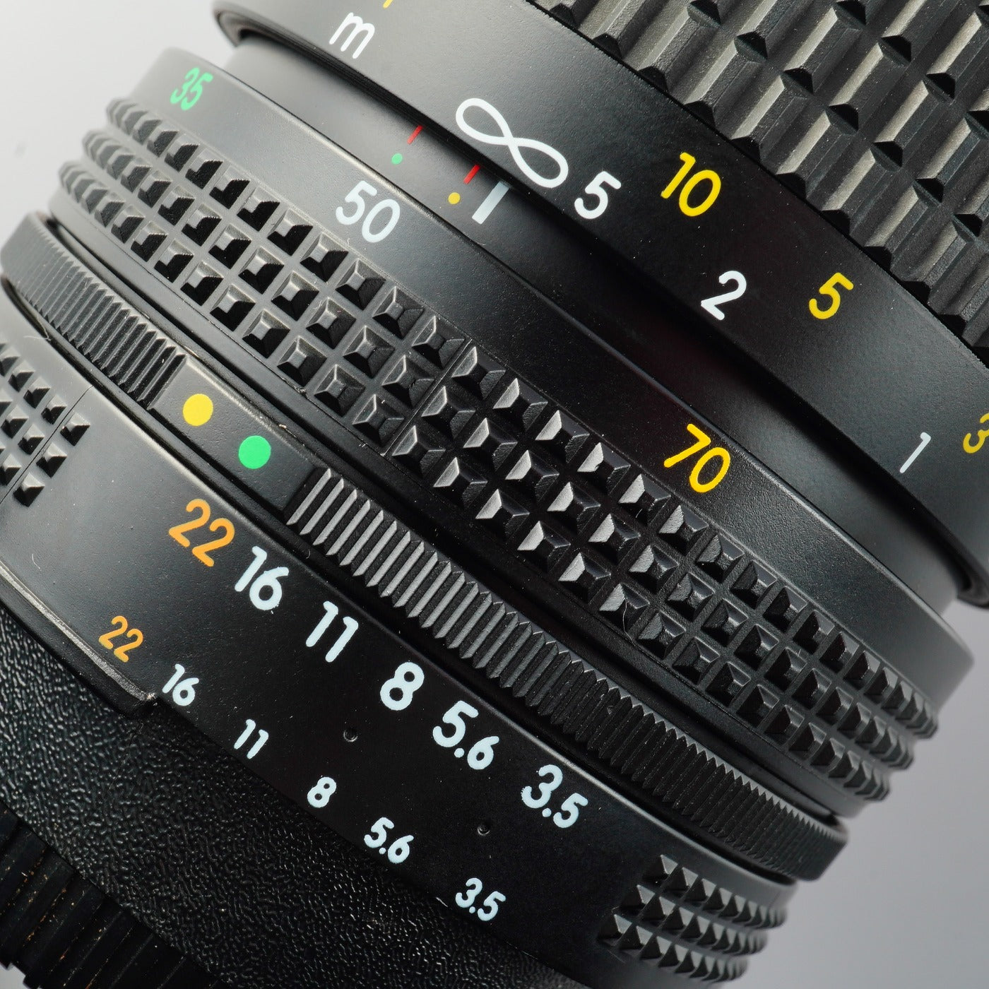 Nikon Ai-s Zoom-NIKKOR 35-70mm F/3.5-4.8 ズームレンズ