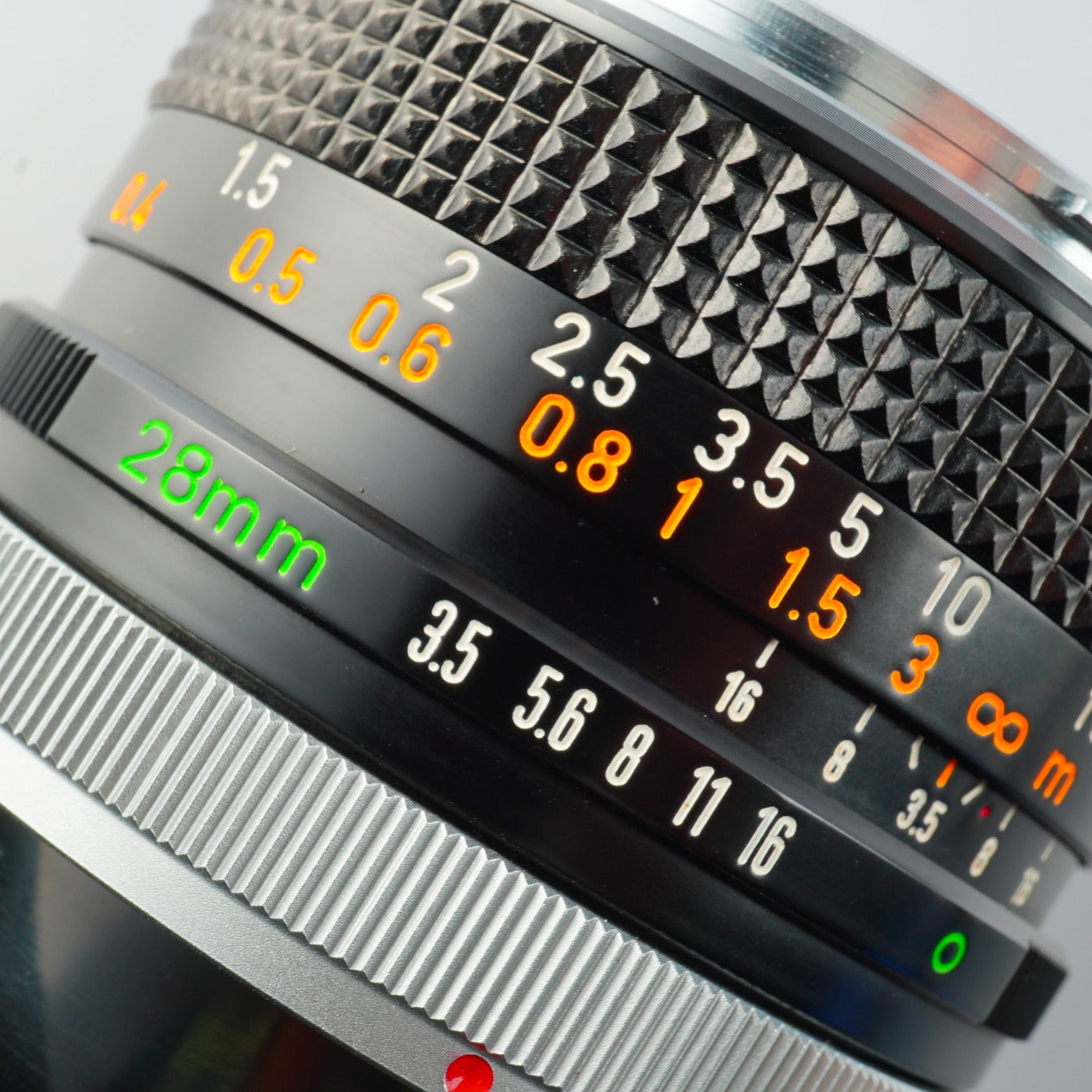 Canon FD 28mm F/3.5 "O" 単焦点レンズ