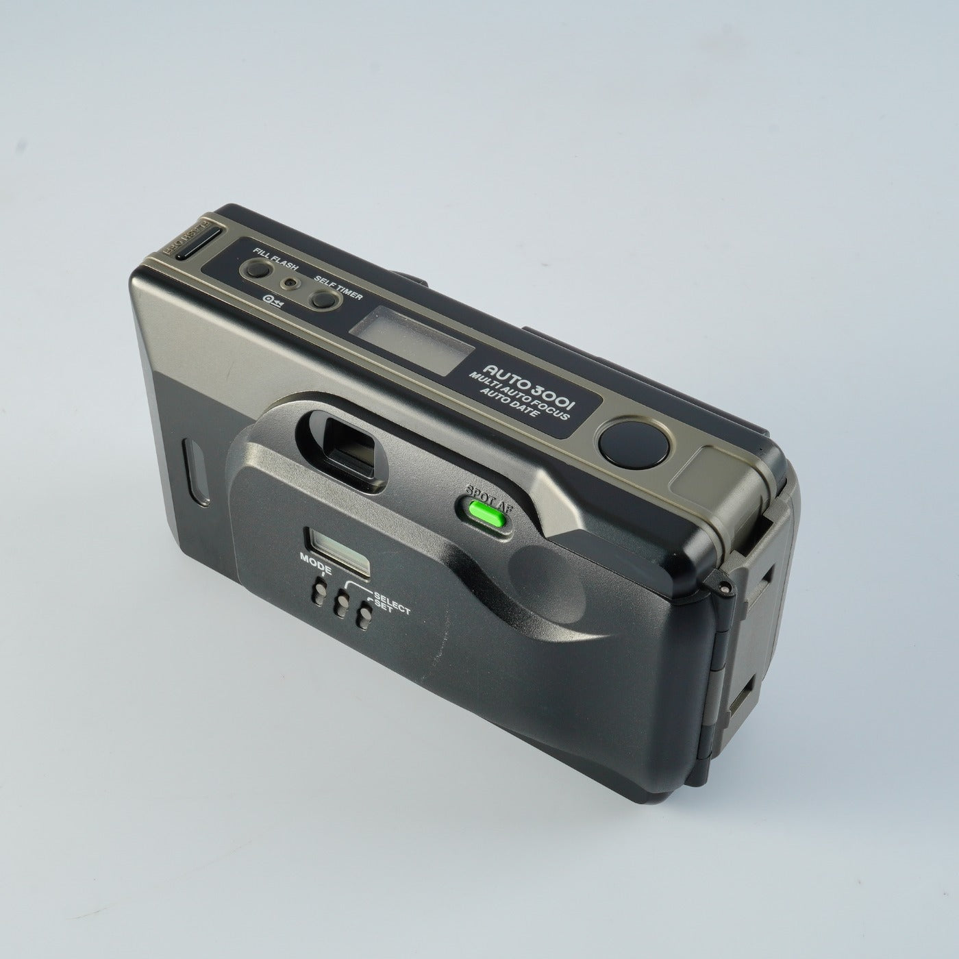 Chinon AUTO 3001 MULTI FOCUS コンパクトフィルムカメラ