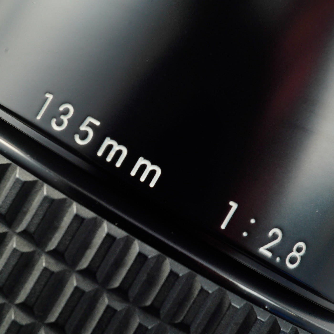 Nikon Ai Nikkor 135mm F/2.8 単焦点レンズ