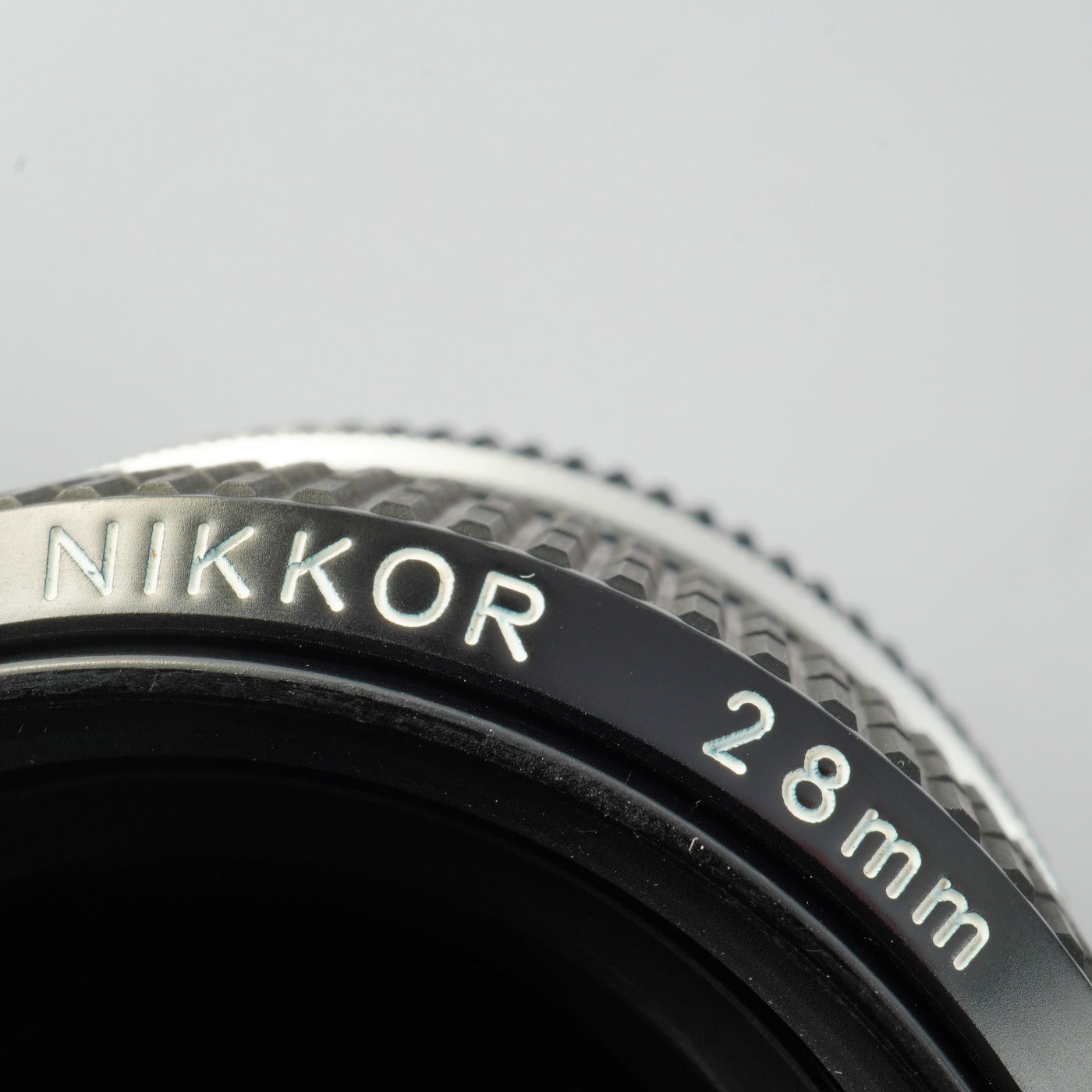 Nikon 非Ai NIKKOR 28mm F/3.5 単焦点レンズ