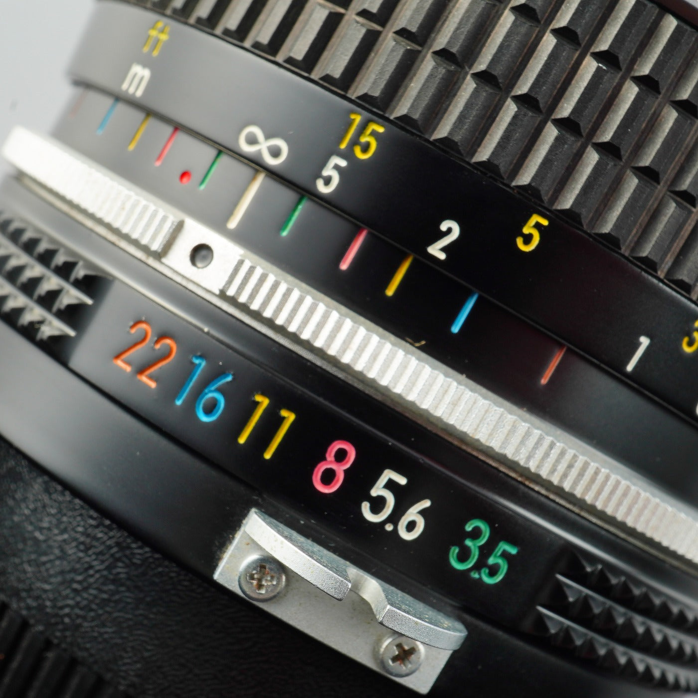 Nikon 非Ai NIKKOR 28mm F/3.5 単焦点レンズ