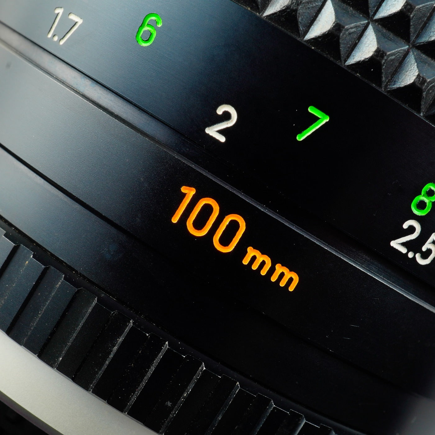 MINOLTA MC TELE ROKKOR PF 100mm F/2.5 prime lens