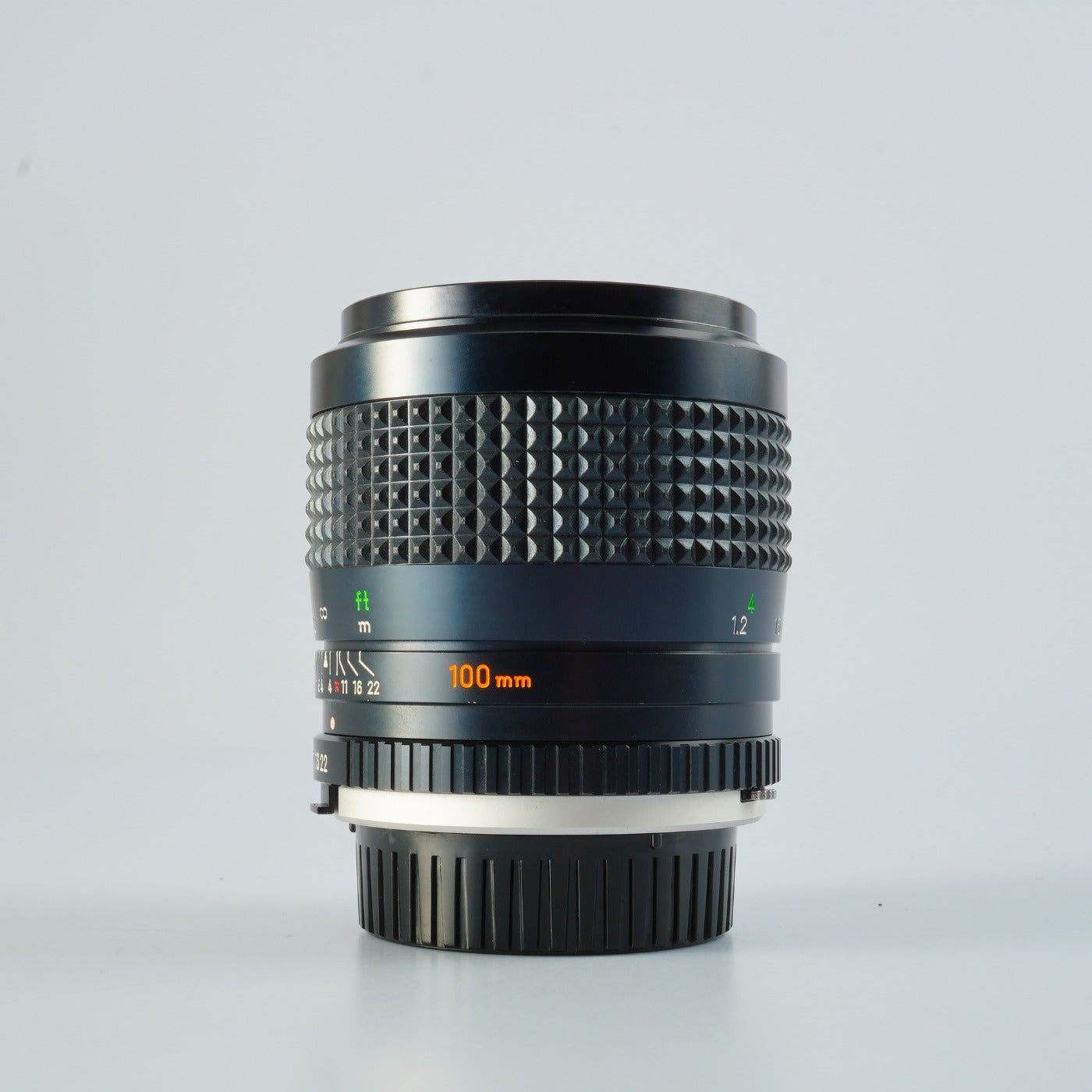 MINOLTA MC TELE ROKKOR PF 100mm F/2.5 prime lens