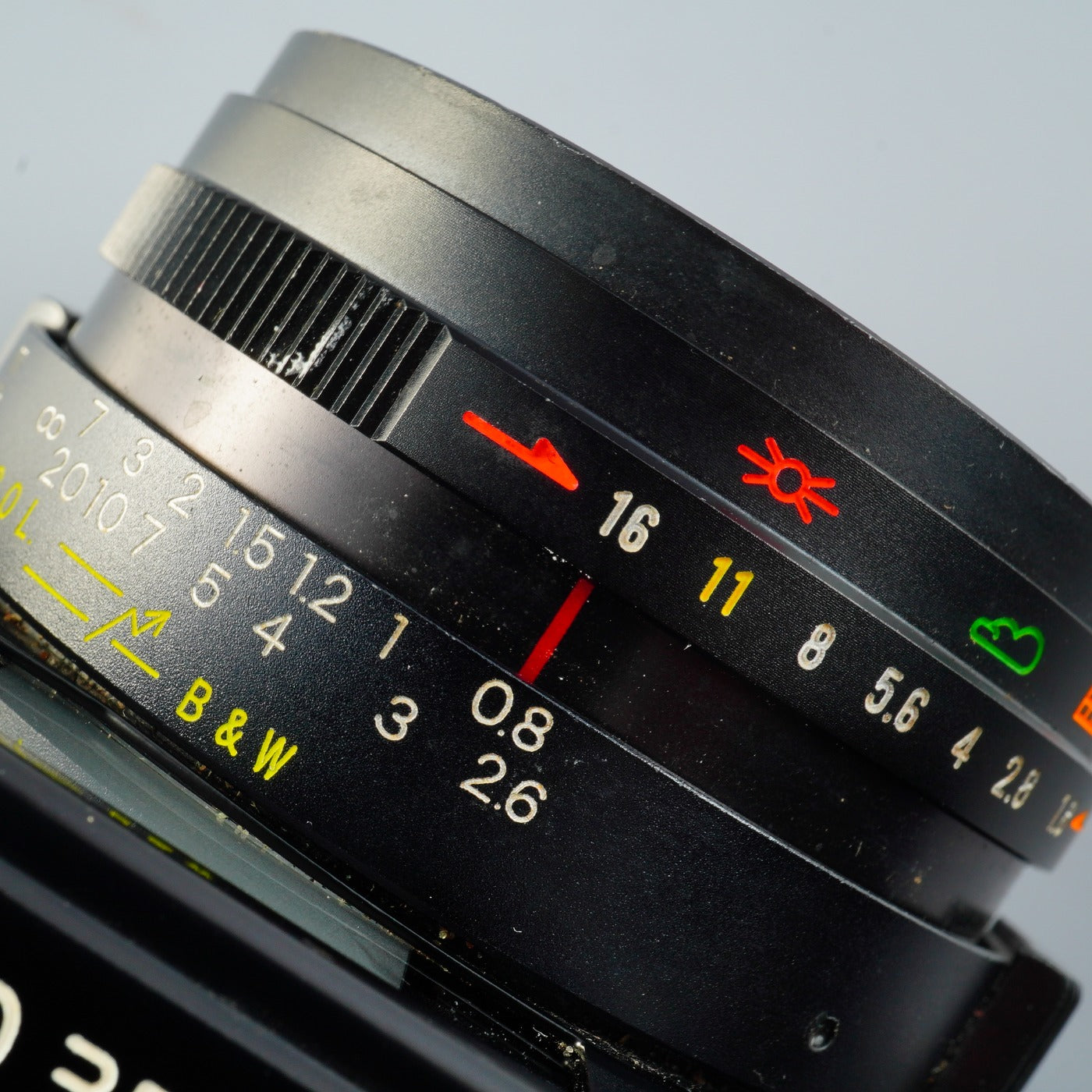 【SERVICED & TESTED】 YASHICA Electro 35 CC Black 35mm F/1.8 レンジファインダーフィルムカメラ