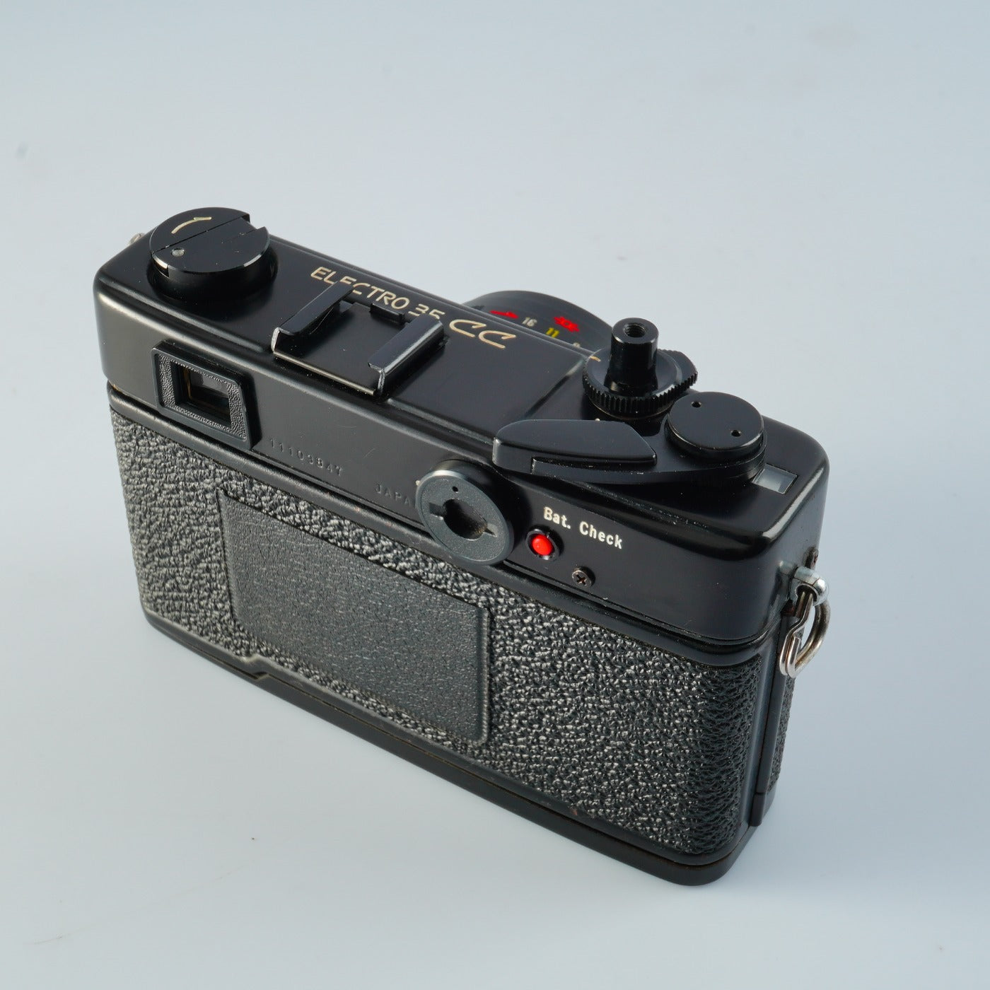 【SERVICED & TESTED】 YASHICA Electro 35 CC Black 35mm F/1.8 レンジファインダーフィルムカメラ