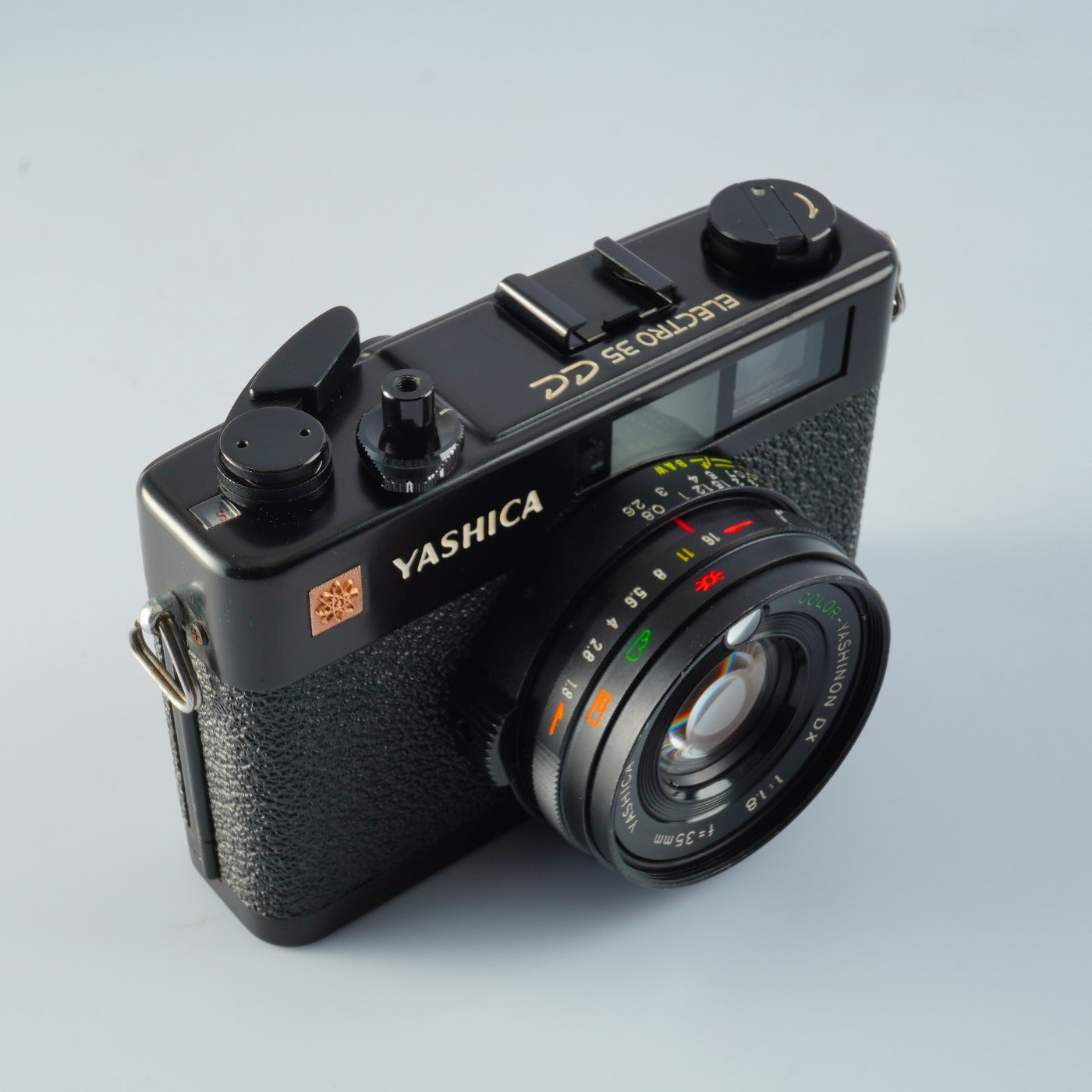 【SERVICED & TESTED】 YASHICA Electro 35 CC Black 35mm F/1.8 レンジファインダーフィルムカメラ