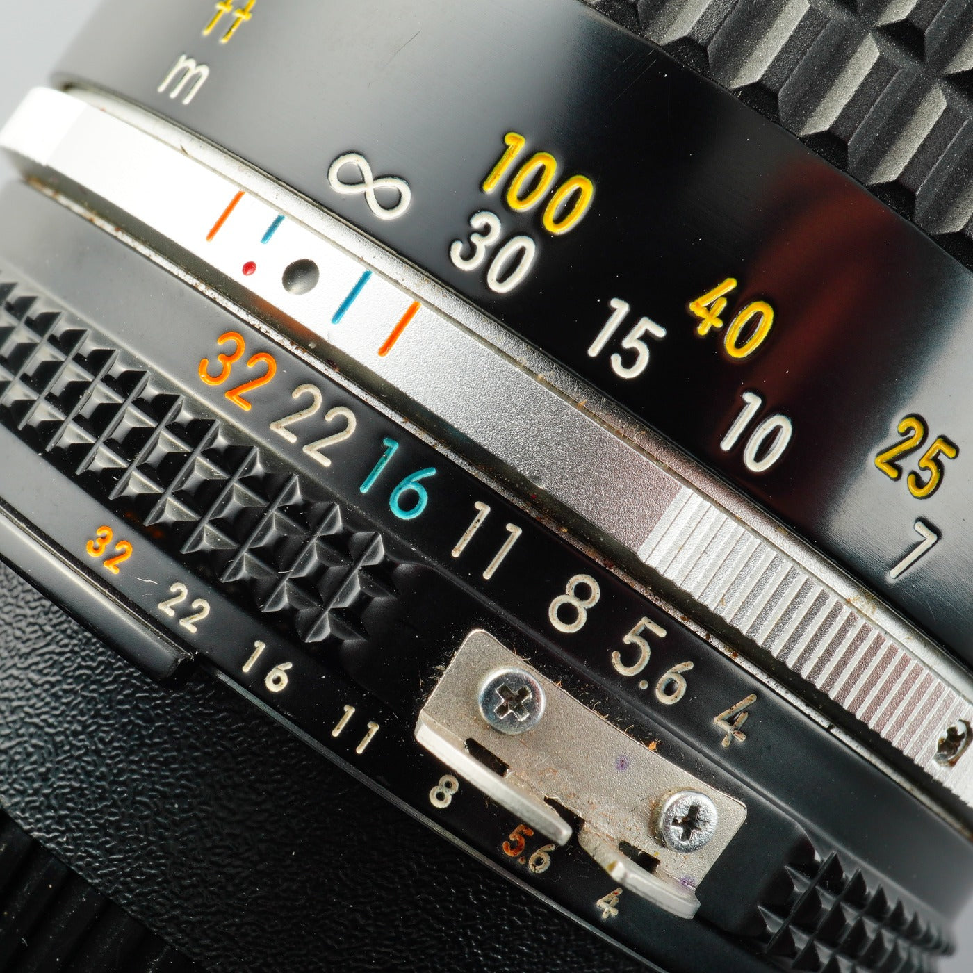 Nikon Ai-S NIKKOR 200mm F/4 単焦点レンズ