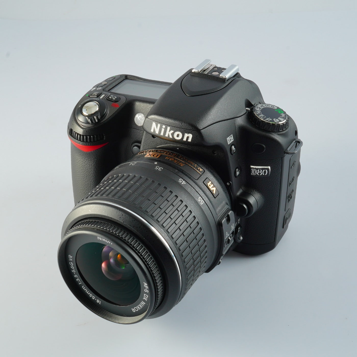 Nikon D80 + AF-S DX NIKKOR 18-55mm F/3.5-5.6 G VR + SD 8GB デジタル一眼レフカメラ
