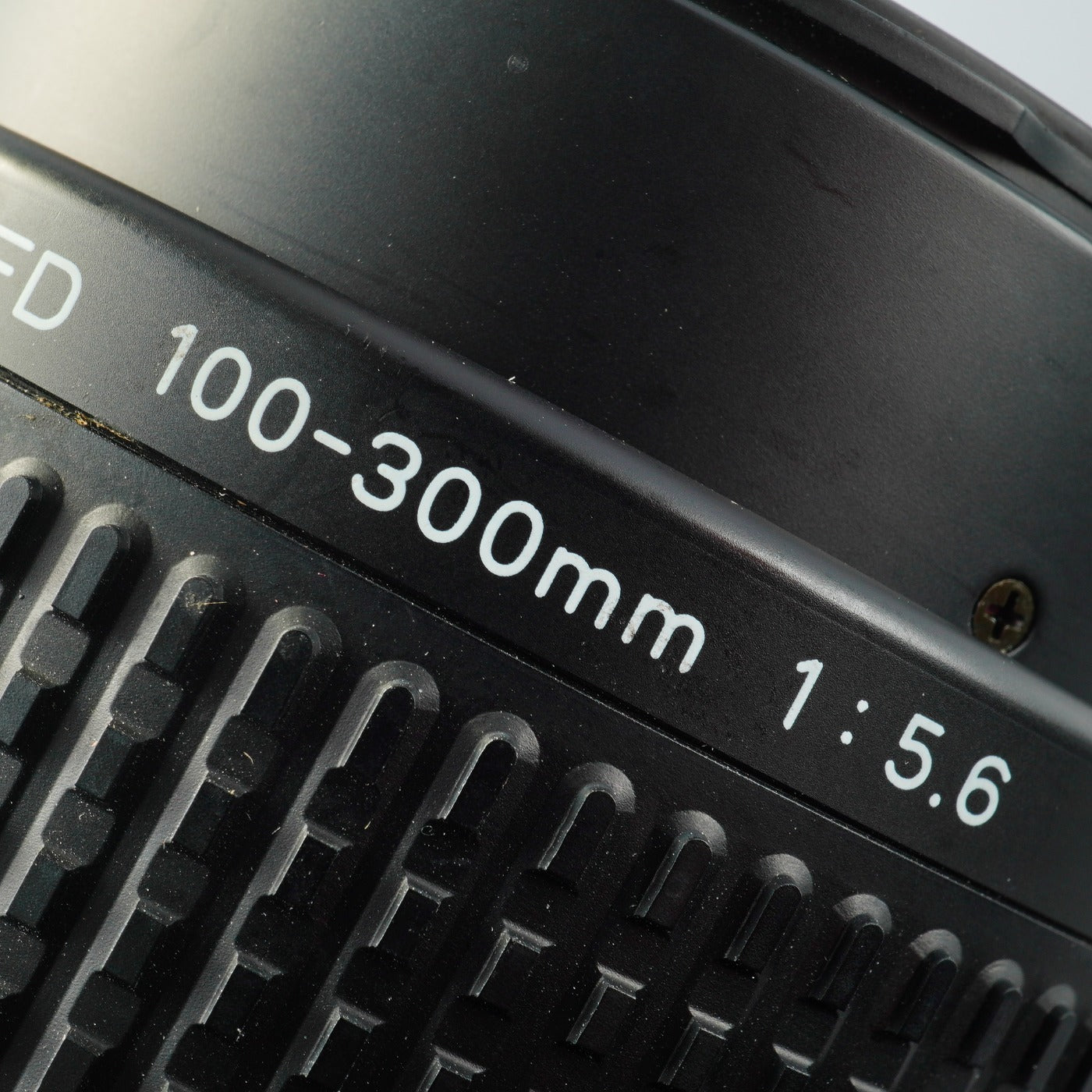 Canon FD 100-300 F/5.6 ズームレンズ