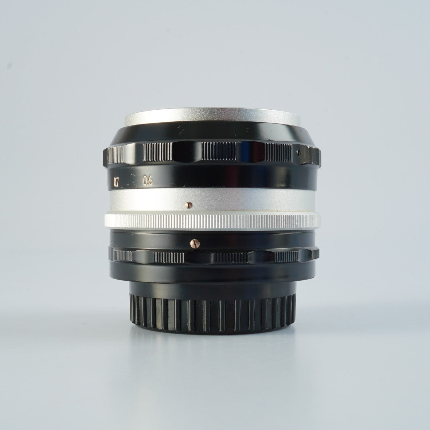 Nikon Nikkor-S Auto 50mm F/1.4 " 6 Blade " 非Ai 単焦点レンズ