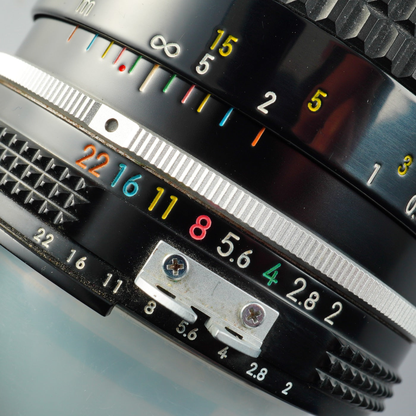 Nikon Ai Nikkor 35mm F/2 単焦点レンズ