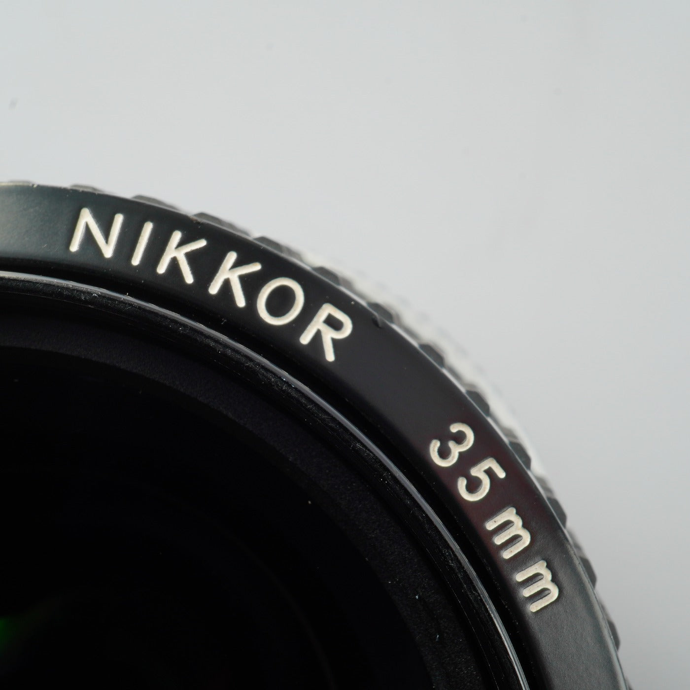 Nikon Ai Nikkor 35mm F/2 単焦点レンズ