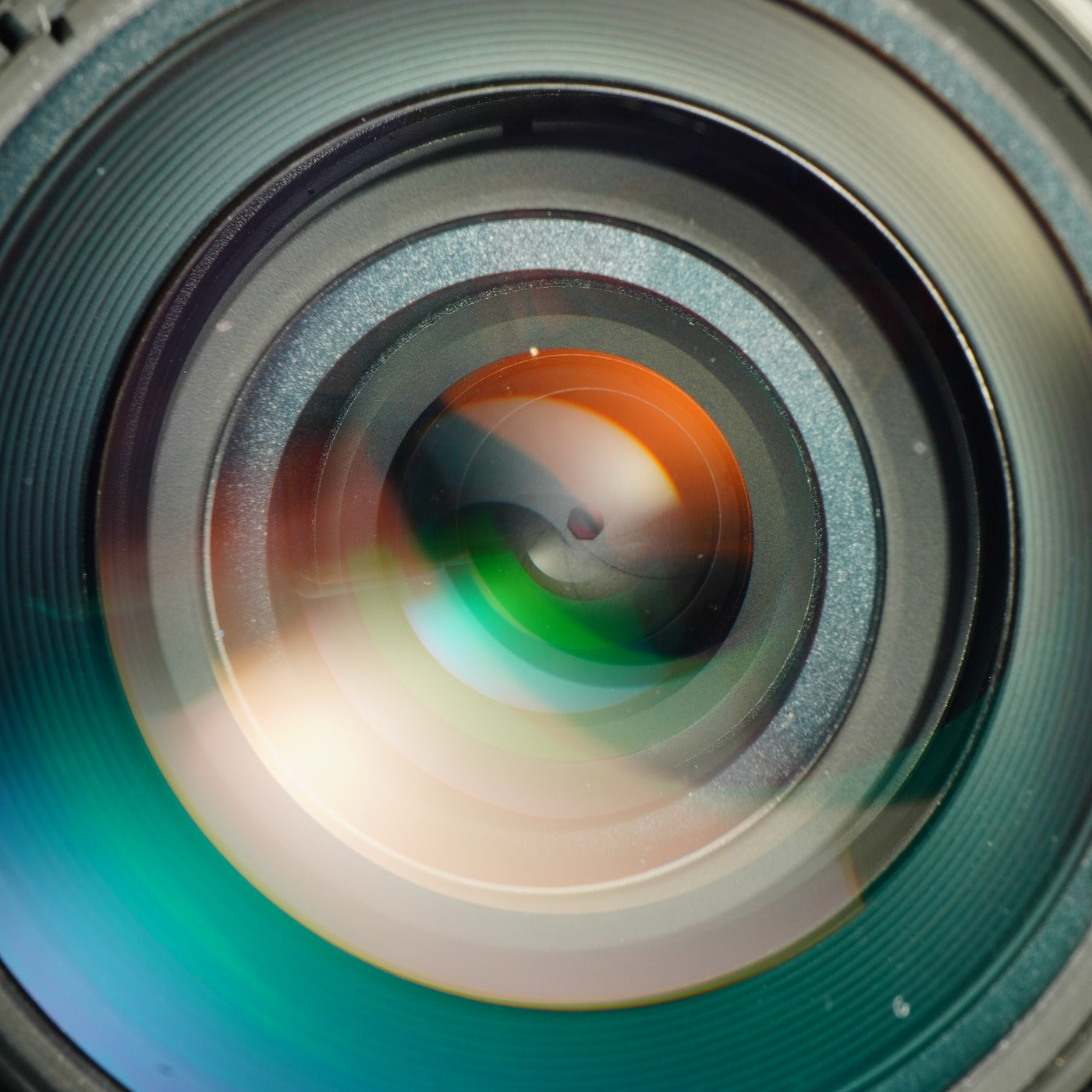 Nikon AF NIKKOR 35-105mm F/3.5-4.5 ズームレンズ