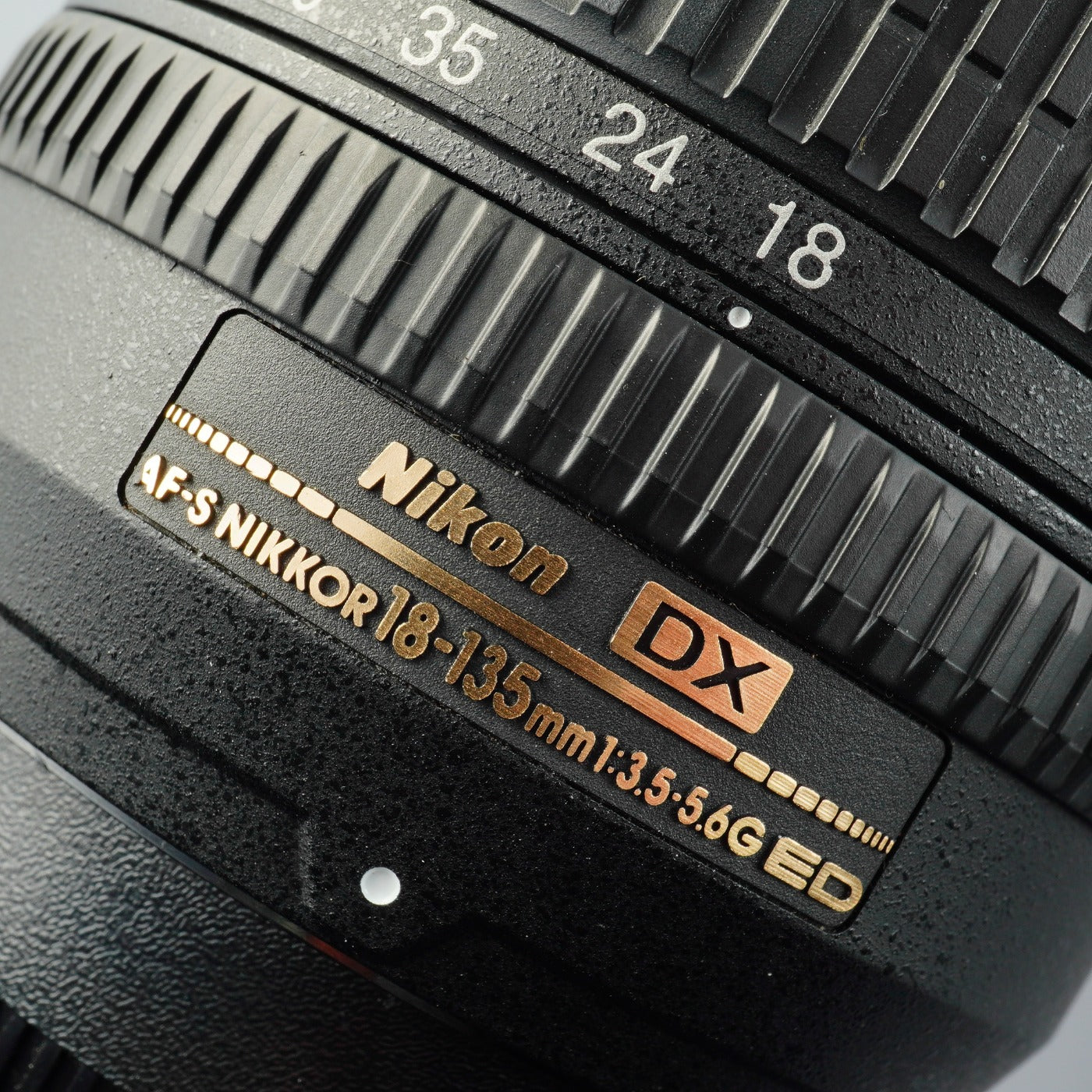 Nikon AF-S DX NIKKOR 18-135mm F/3.5-5.6 G ED ズームレンズ