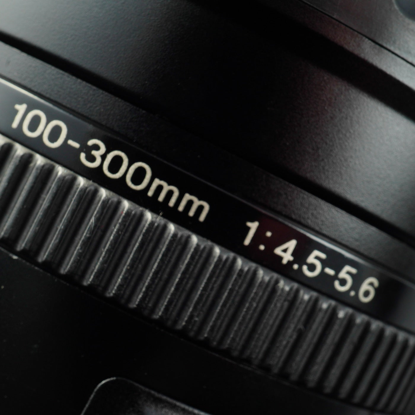 Canon EF 100-300mm F/4.5-5.6 USM ズームレンズ