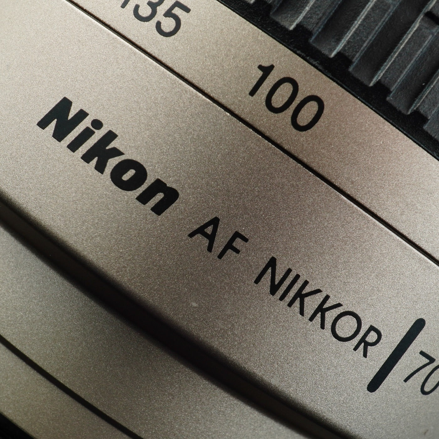 Nikon AF NIKKOR 70-300mm F/4-5.6 G Silver ズームレンズ