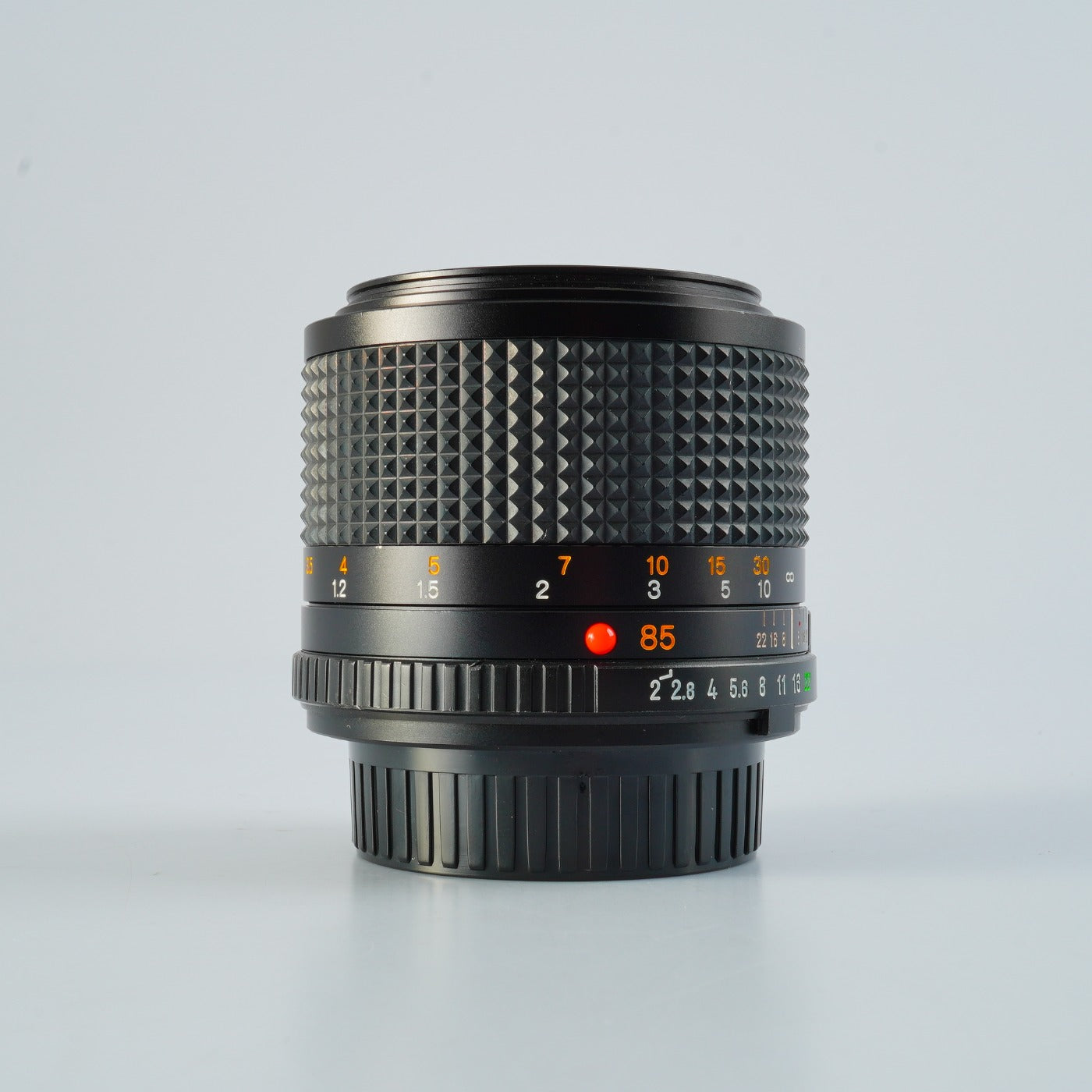 MINOLTA MD 85mm F/2 prime lens