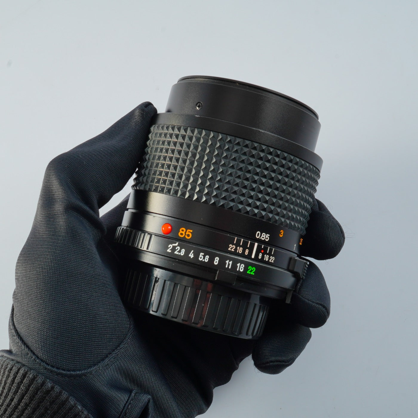 MINOLTA MD 85mm F/2 prime lens