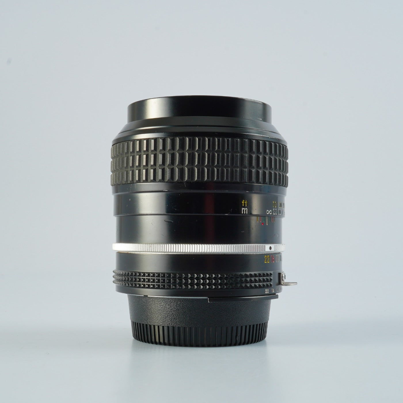 Nikon Ai Nikkor 105mm F/2.5 単焦点レンズ