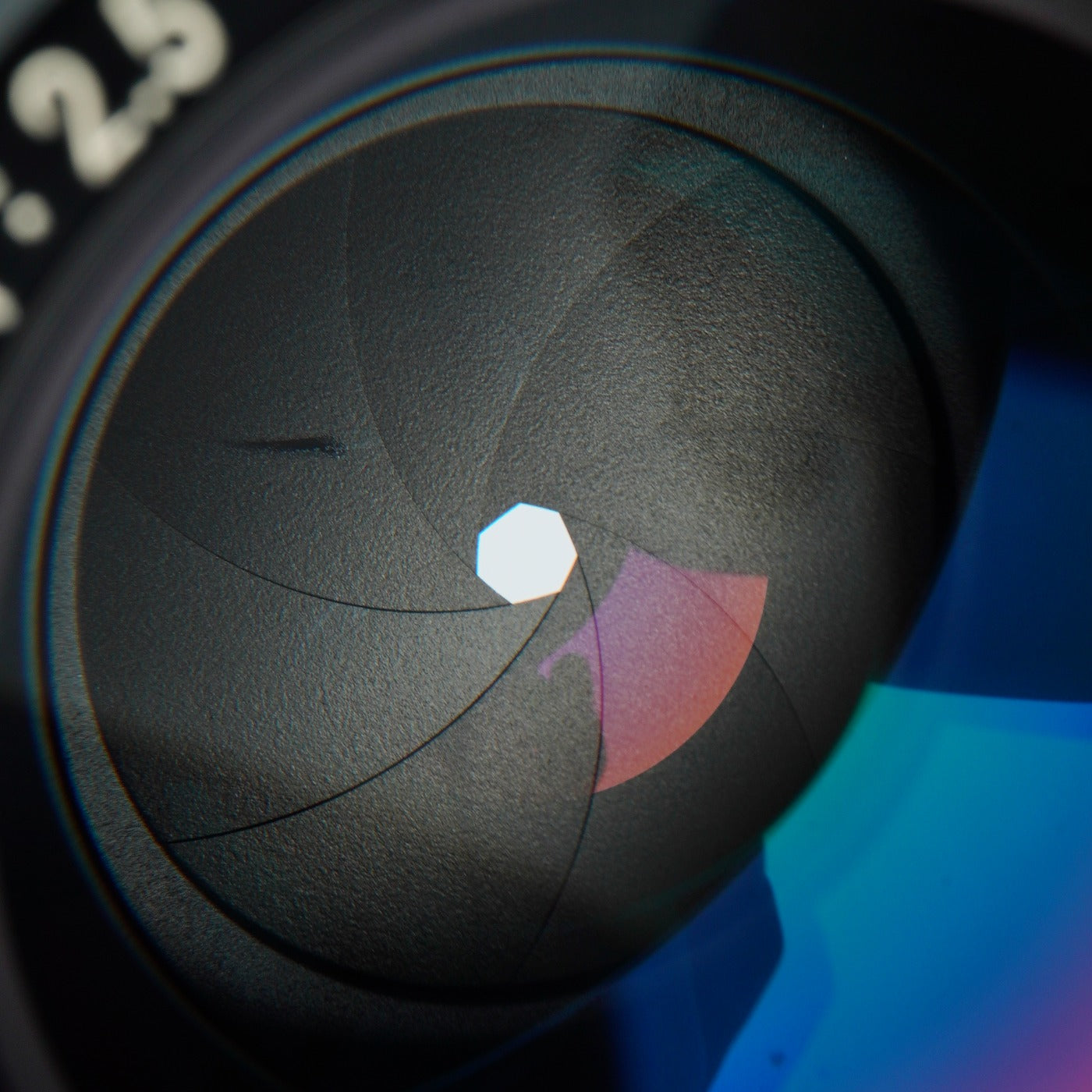 Nikon Ai Nikkor 105mm F/2.5 単焦点レンズ