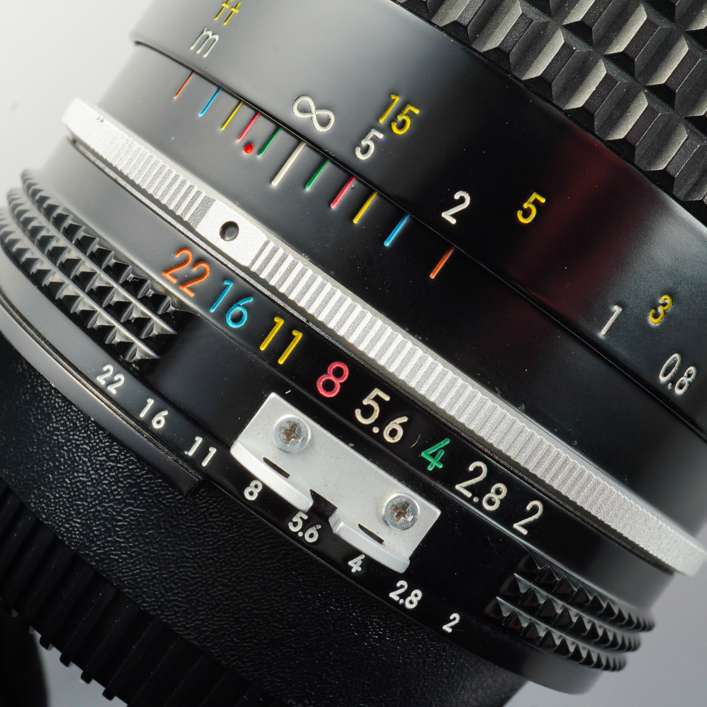 Nikon Ai Nikkor 35mm F/2 単焦点レンズ