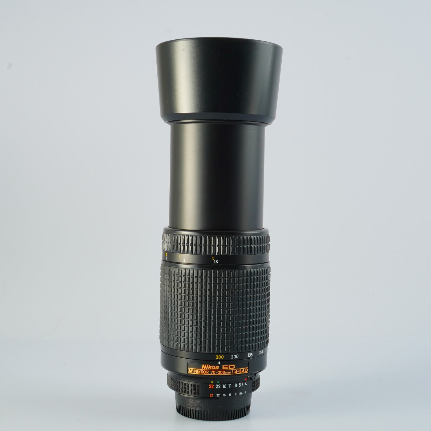 Nikon AF NIKKOR 70-300mm F/4-5.6 D ED ズームレンズ