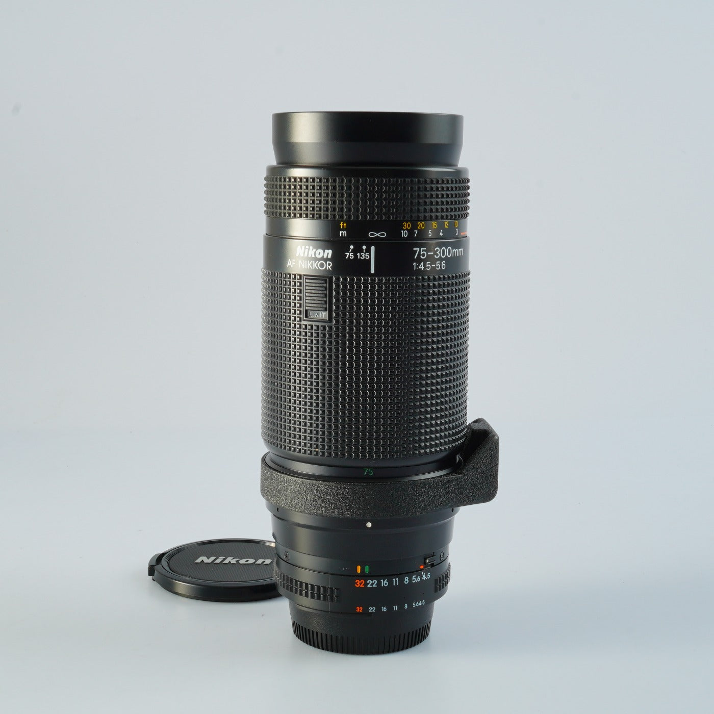 Nikon AF NIKKOR 75-300mm F/4.5-5.6 ズームレンズ