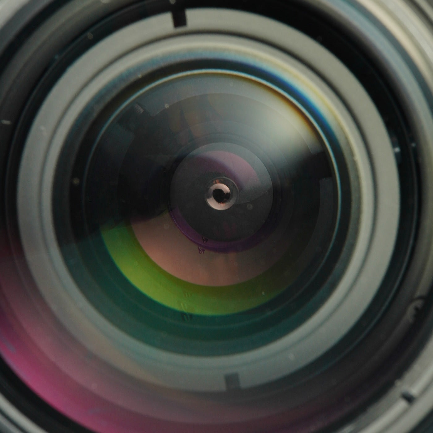 Nikon AF NIKKOR 75-300mm F/4.5-5.6 ズームレンズ