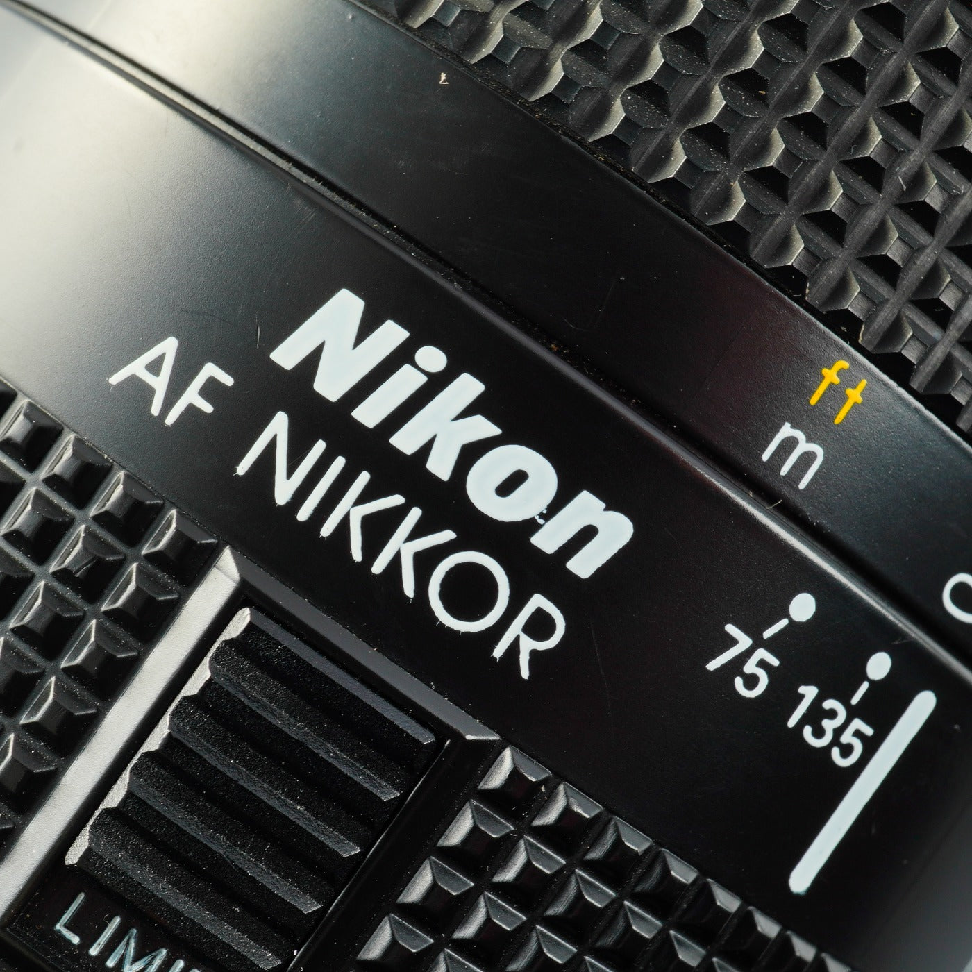 Nikon AF NIKKOR 75-300mm F/4.5-5.6 ズームレンズ