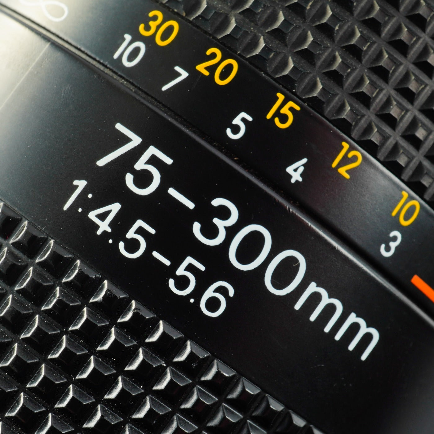 Nikon AF NIKKOR 75-300mm F/4.5-5.6 ズームレンズ