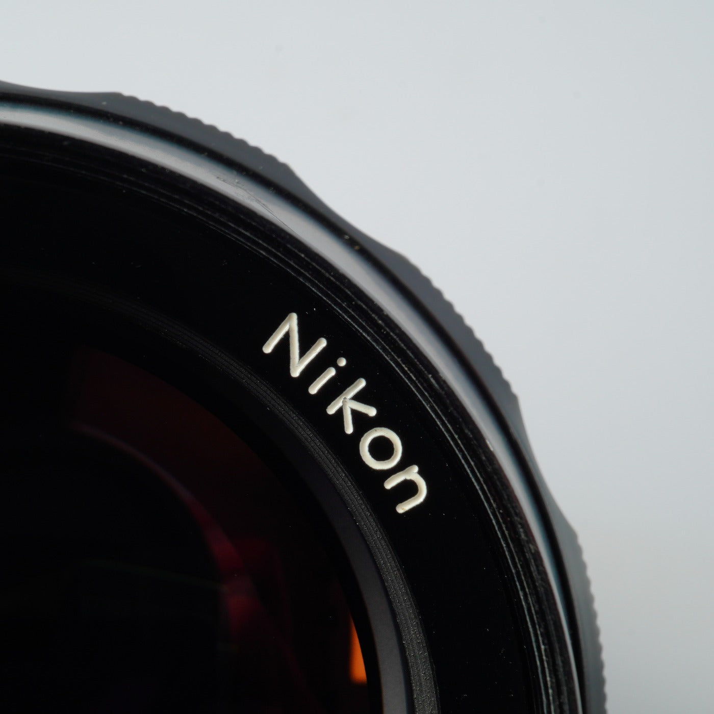 Nikon NIKKOR-P Auto 105mm F/2.5 Ai改 単焦点レンズ