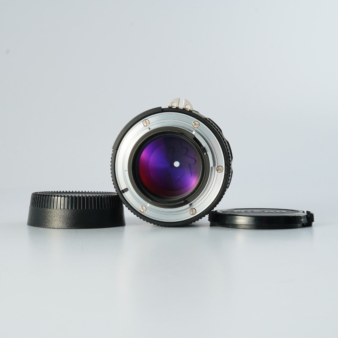 Nikon NIKKOR-P Auto 105mm F/2.5 Ai改 単焦点レンズ