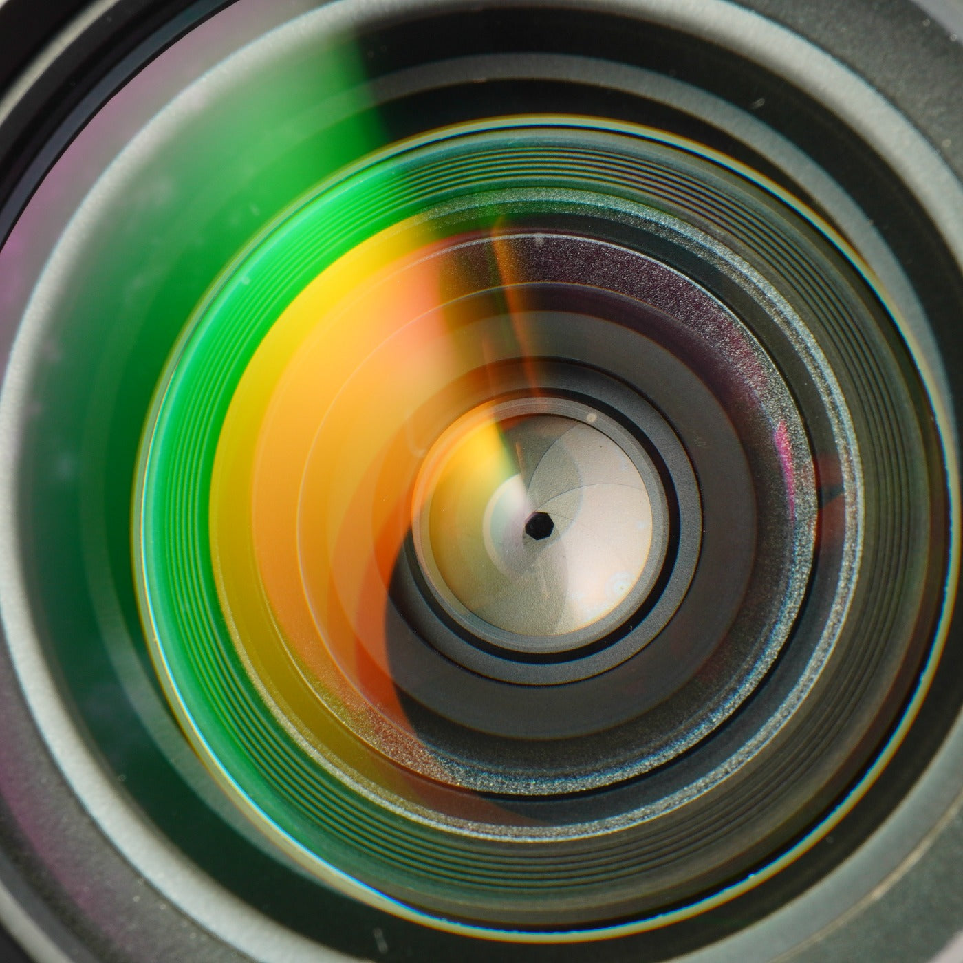 Nikon AF NIKKOR 24-50mm F/3.3-4.5 ズームレンズ