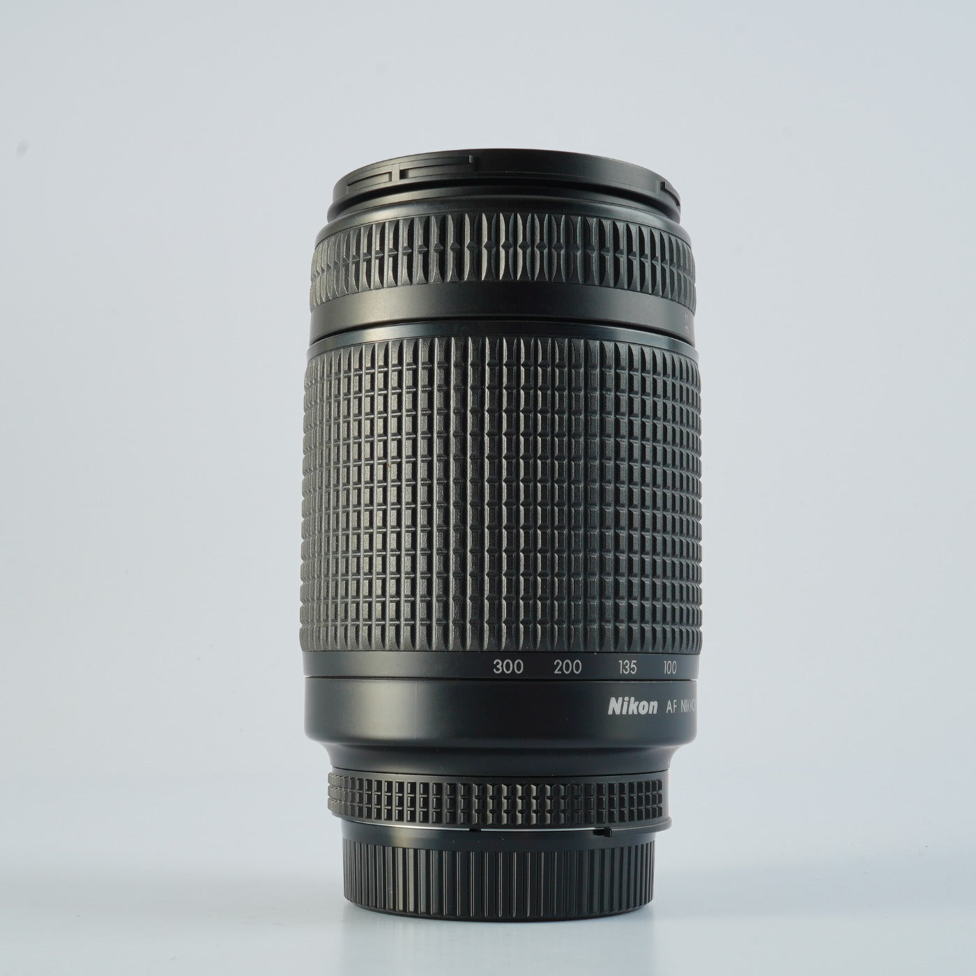 Nikon AF NIKKOR 70-300mm F/4-5.6 D ズームレンズ