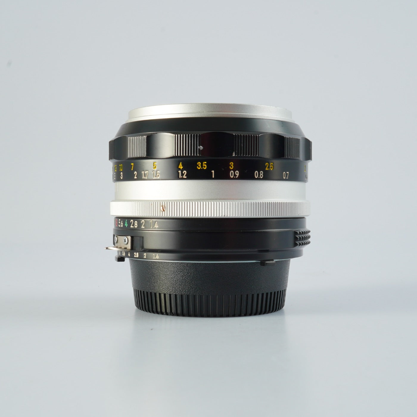 Nikon NIKKOR-S Auto 50mm F/1.4 Ai改 単焦点レンズ