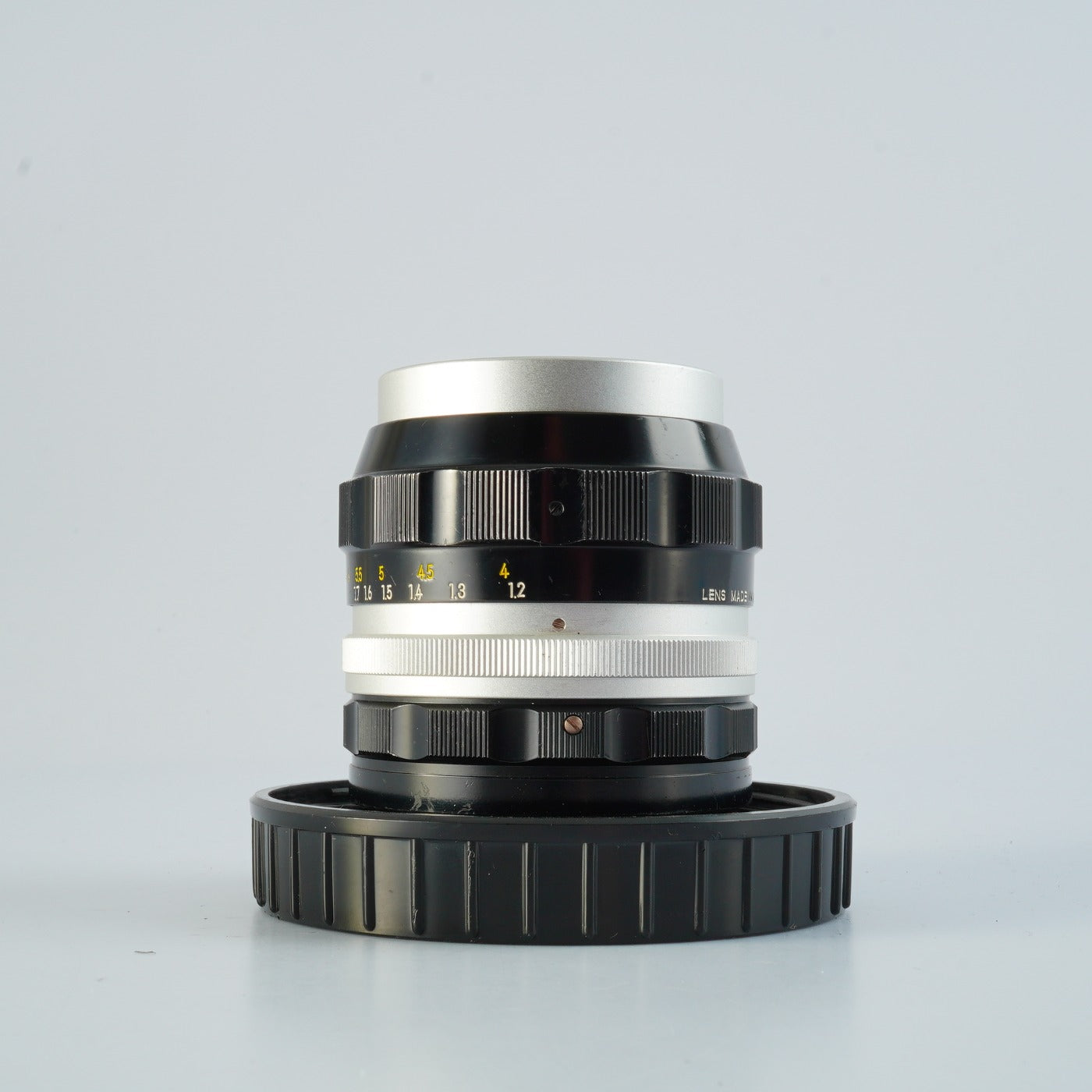 Nikon 非Ai NIKKOR-P Auto 105mm F/2.5 単焦点レンズ