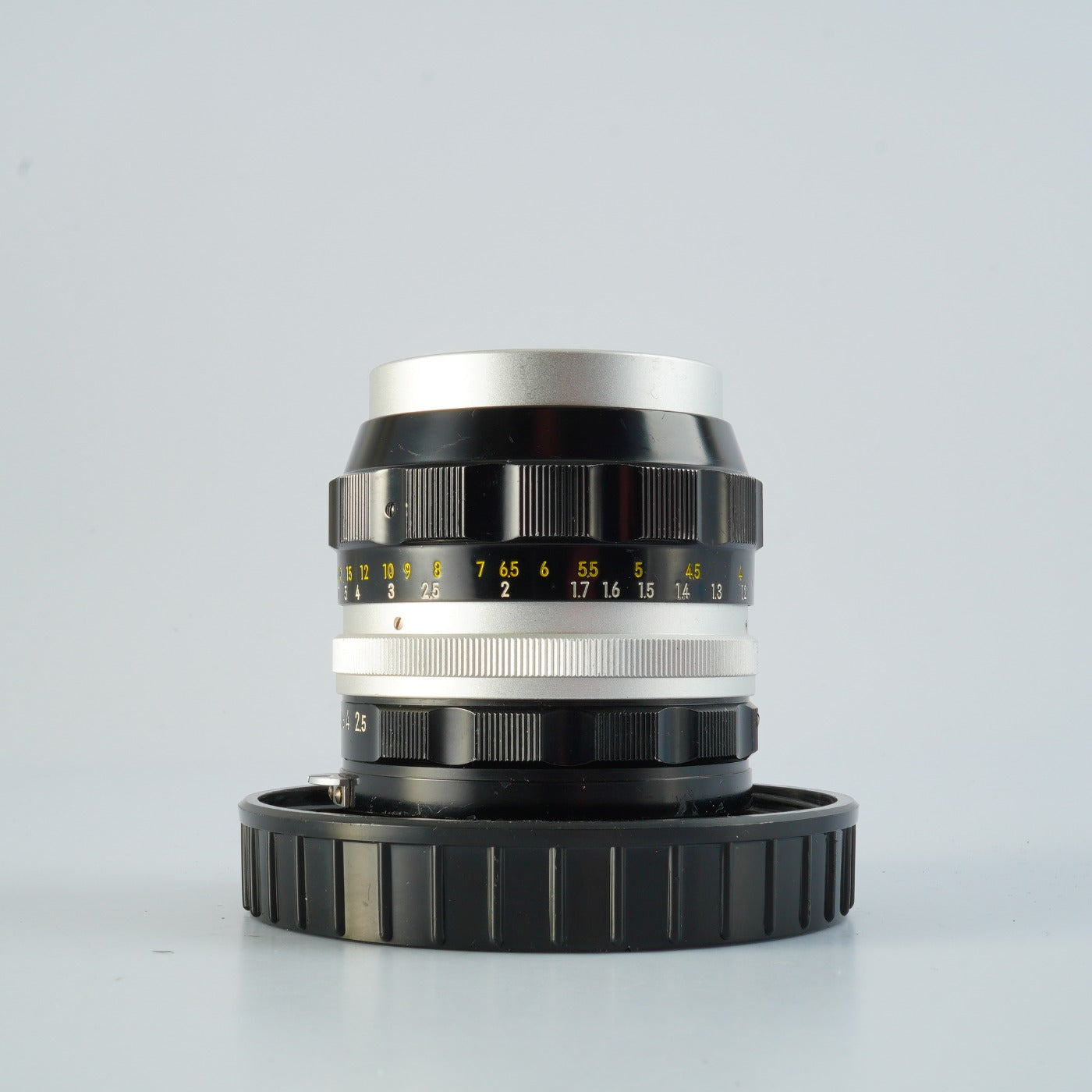 Nikon 非Ai NIKKOR-P Auto 105mm F/2.5 単焦点レンズ