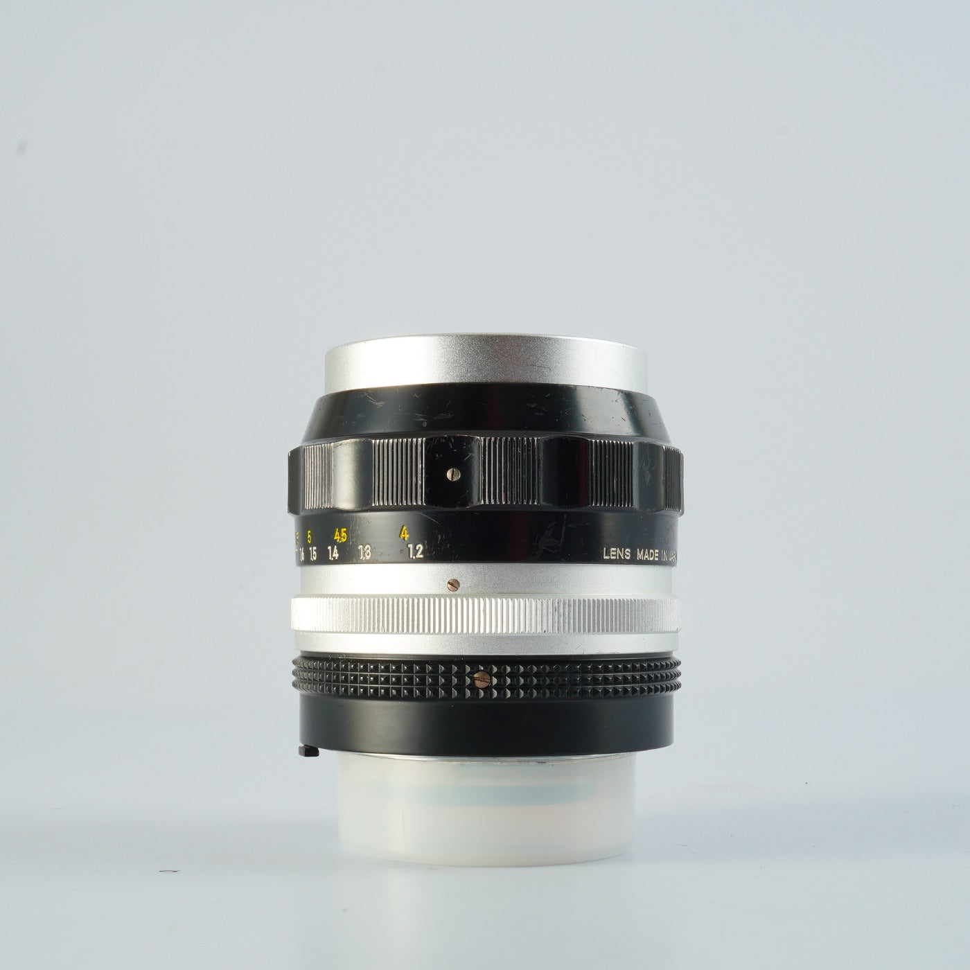 Nikon NIKKOR-P Auto 105mm F/2.5 Ai改 単焦点レンズ