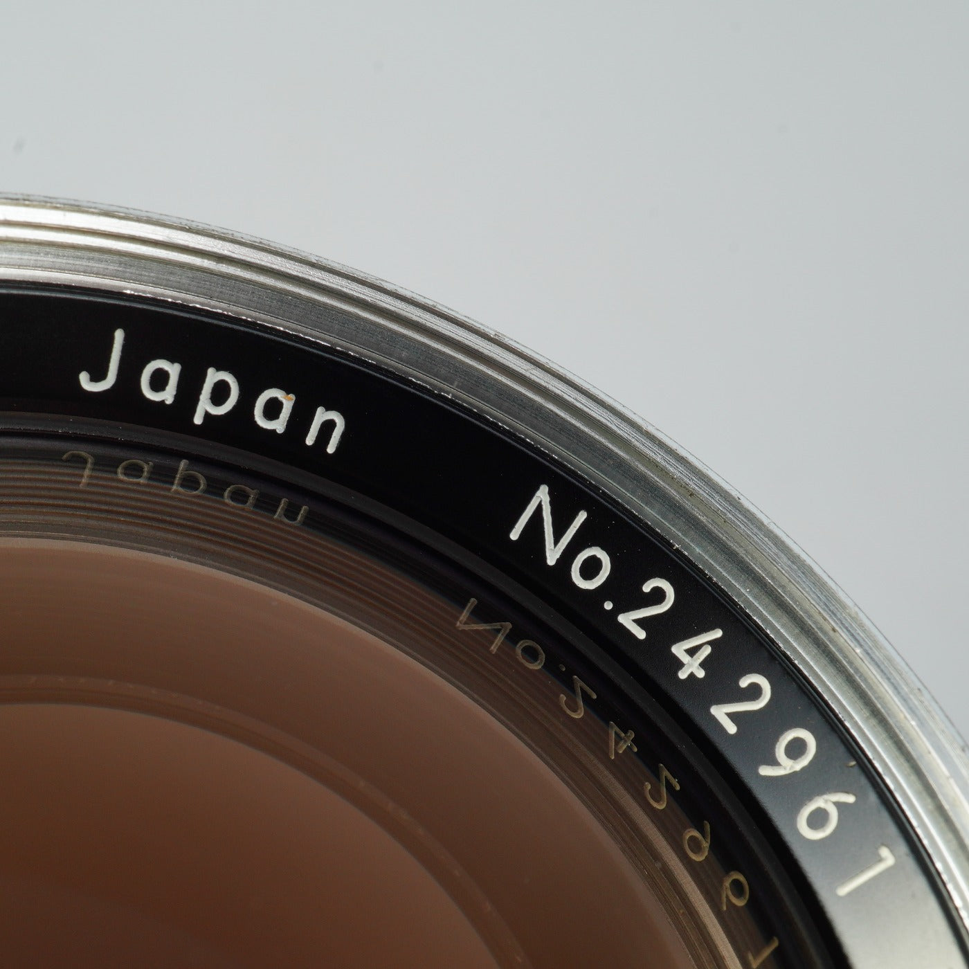 Nikon NIKKOR-P Auto 105mm F/2.5 Ai改 単焦点レンズ