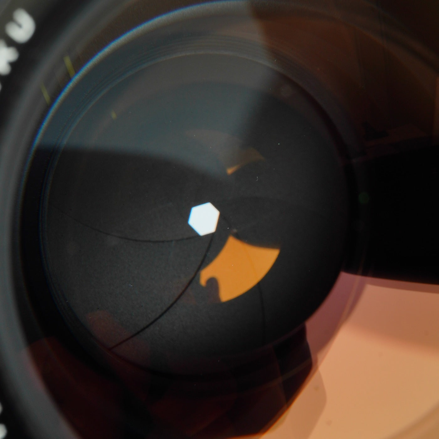 Nikon NIKKOR-P Auto 105mm F/2.5 Ai改 単焦点レンズ