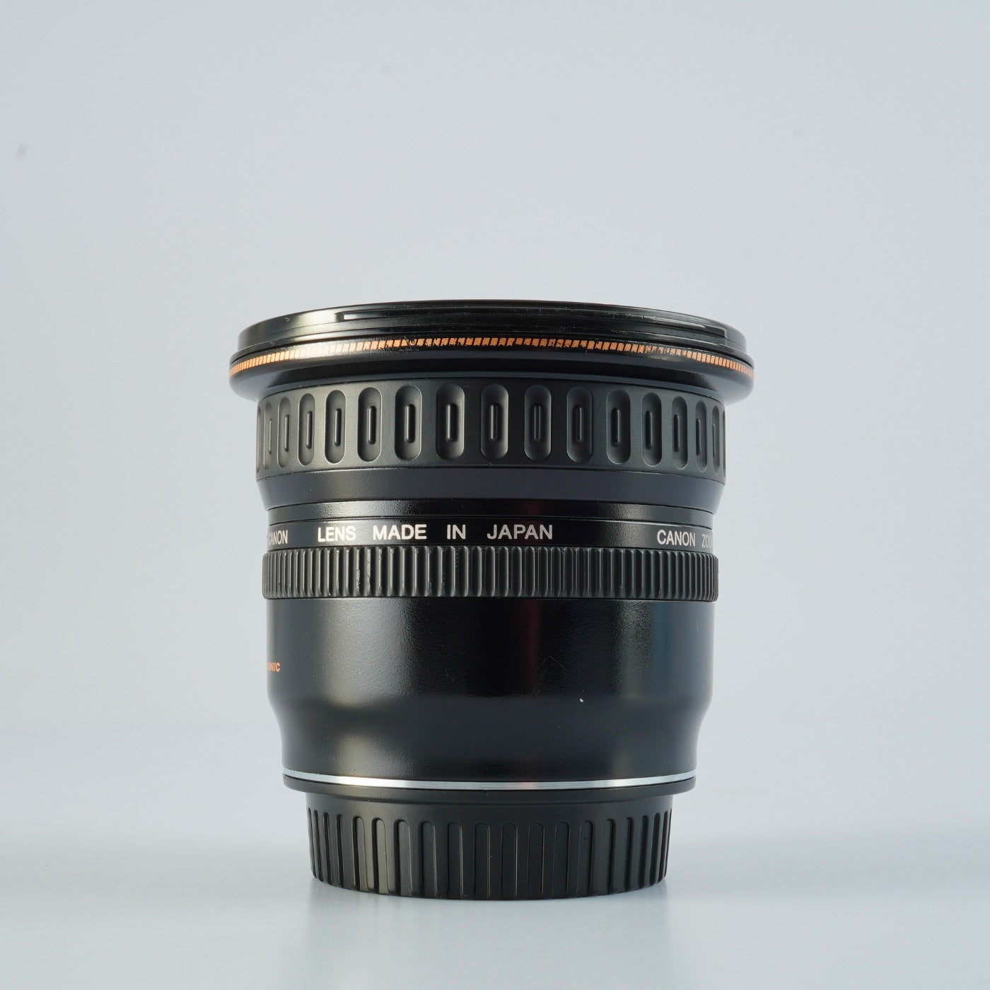 Canon EF 20-35mm f/3.5-4.5 USM ズームレンズ
