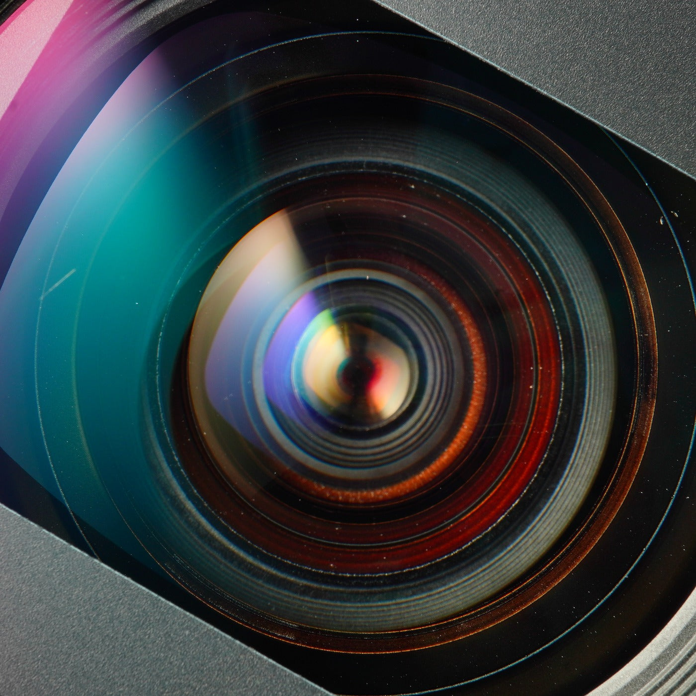 Canon EF 20-35mm f/3.5-4.5 USM ズームレンズ