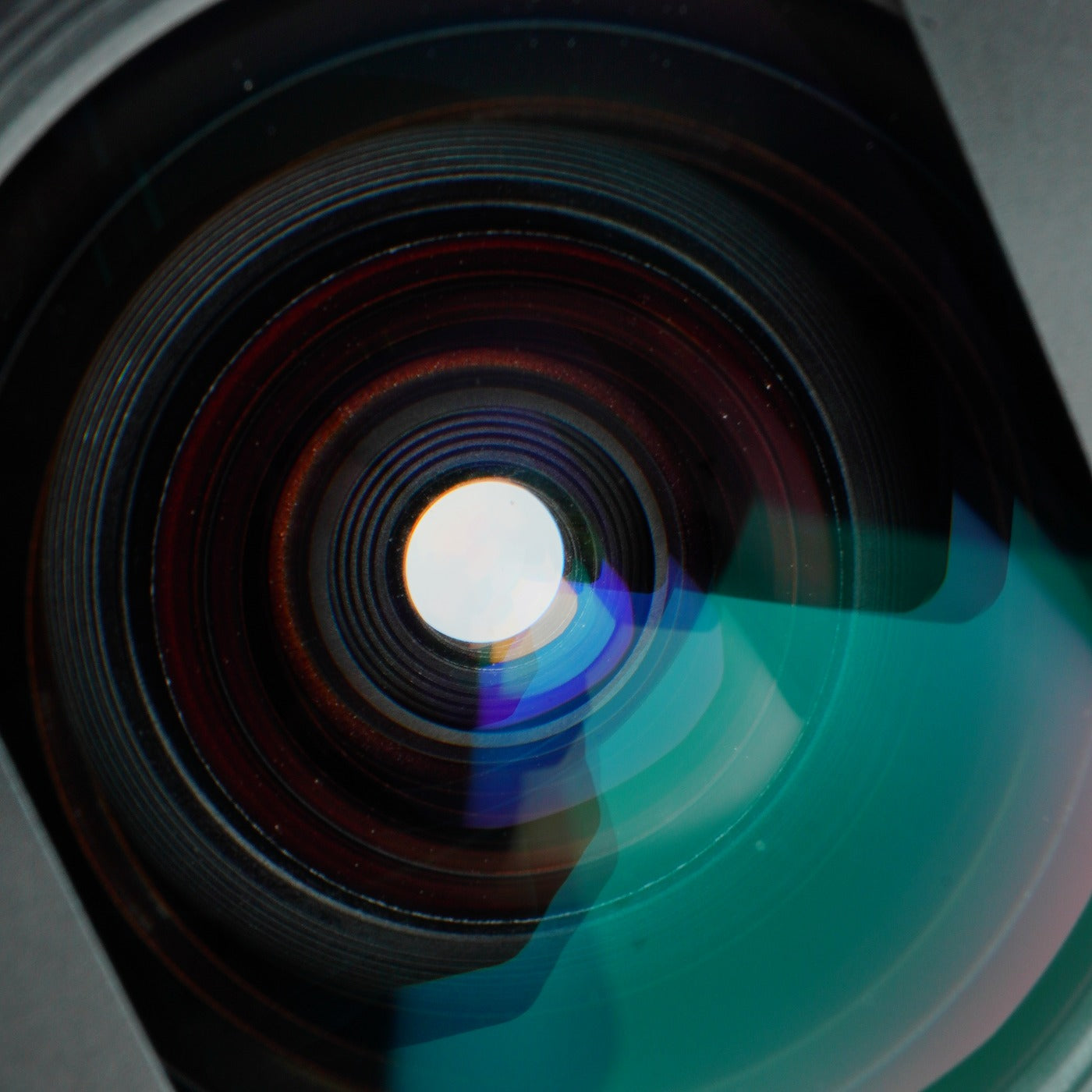 Canon EF 20-35mm f/3.5-4.5 USM ズームレンズ