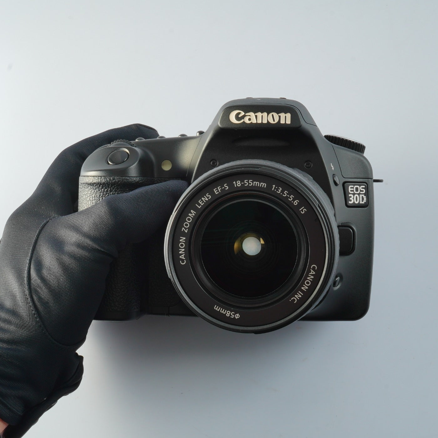 Canon EOS 30D + EF-S 18-55mm F/3.5-5.6 IS + CF 2GB デジタル一眼レフカメラ